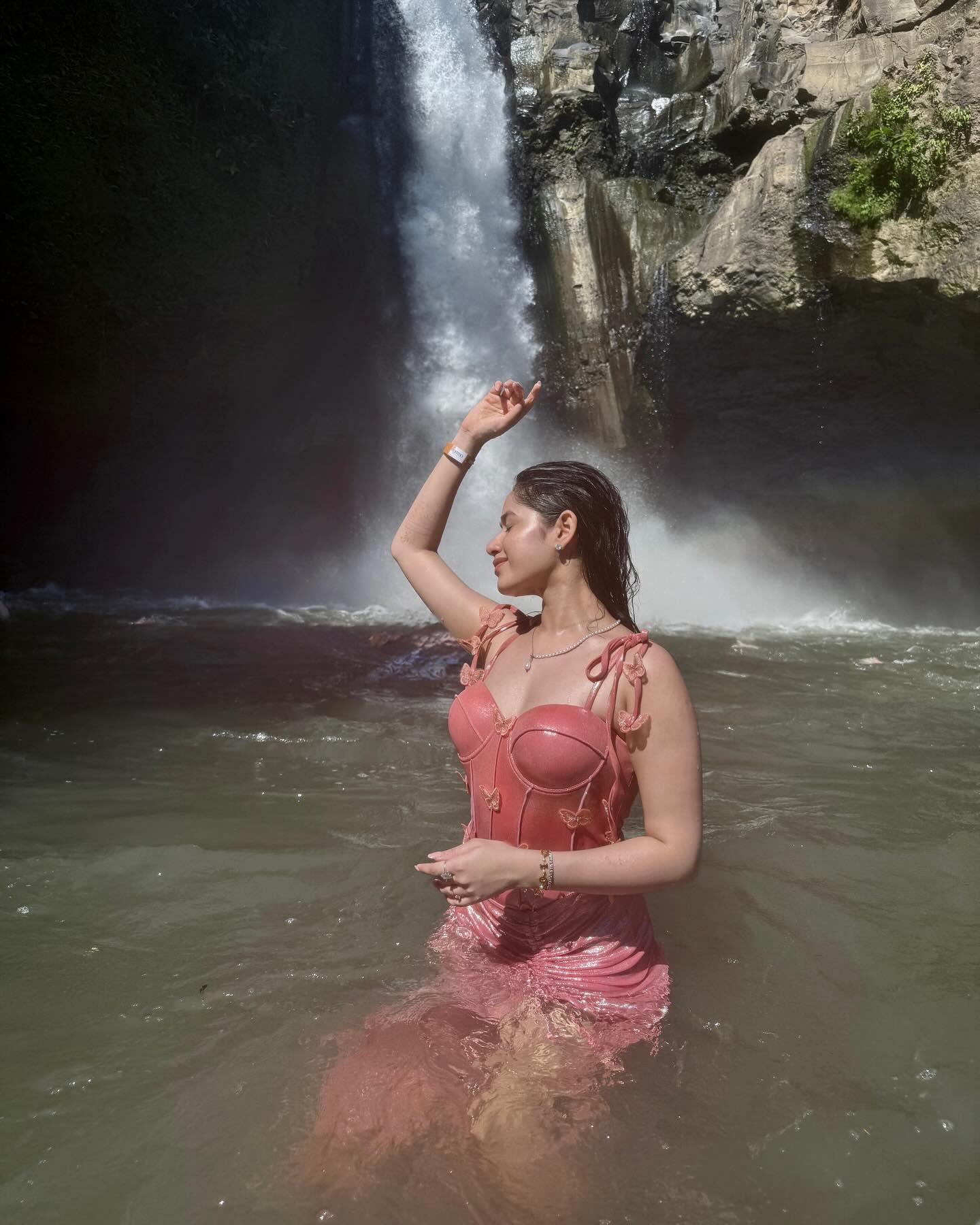 Jannat embraces ethereal charm in a mesmerizing Insta reveal of style and magic.