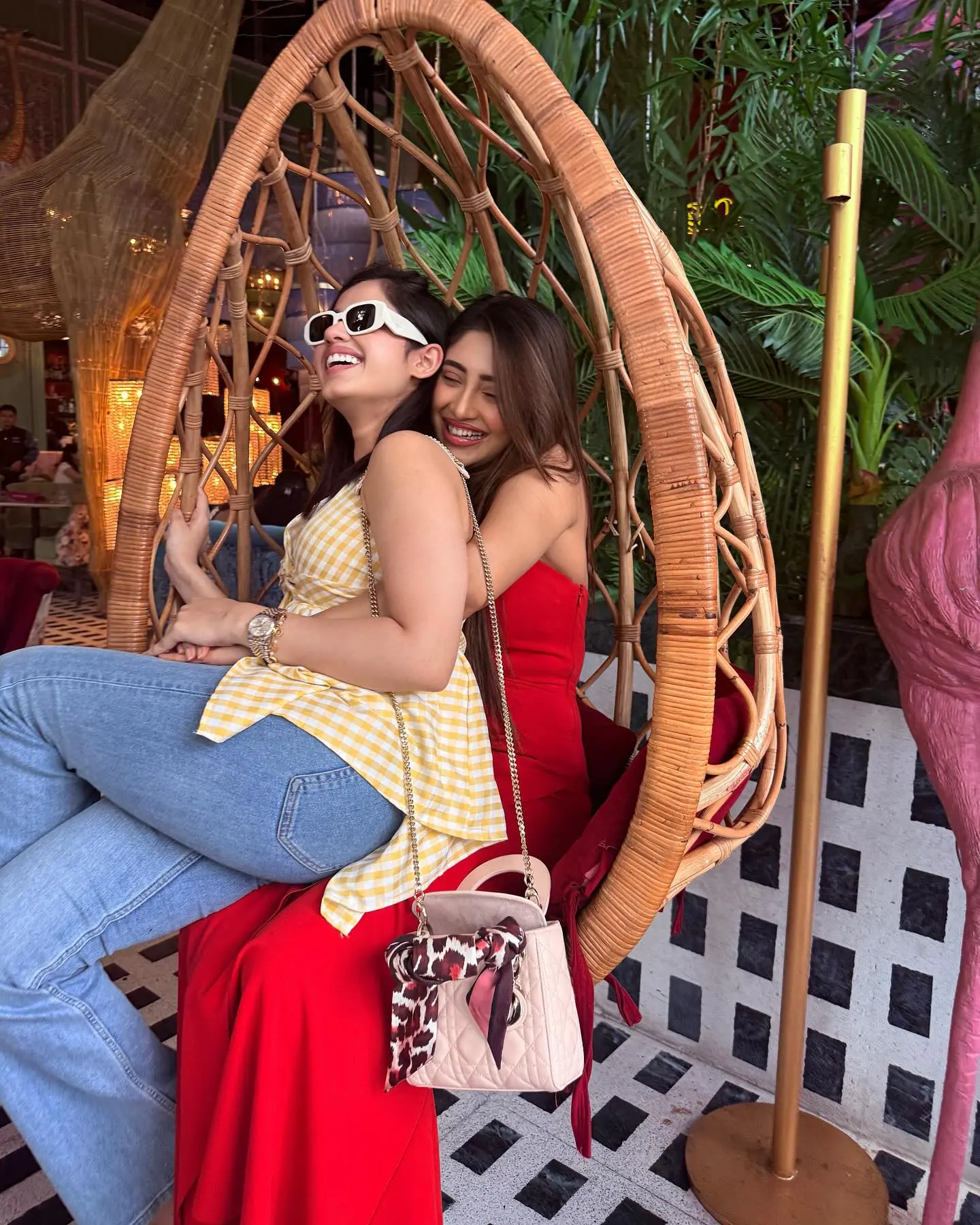 Jannat Zubair Rahmani’s Birthday Surprise Lights Up Social Media Social media buzzes as unexpected friendship and joyous birthday surprises spark big smiles.