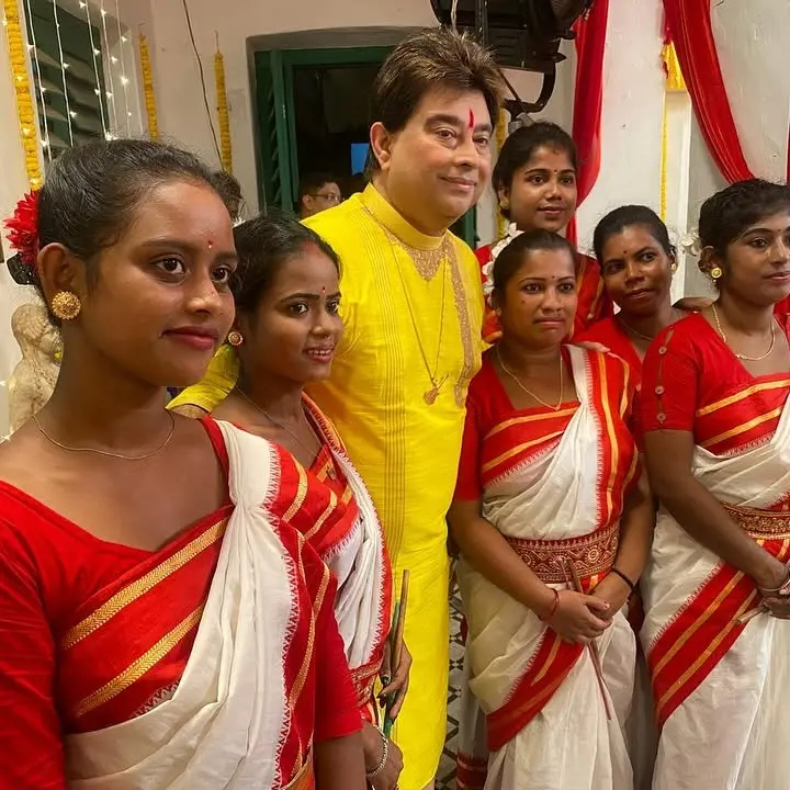 Jeet Gannguli’s Durga Puja Throwback Captures Festive Energy