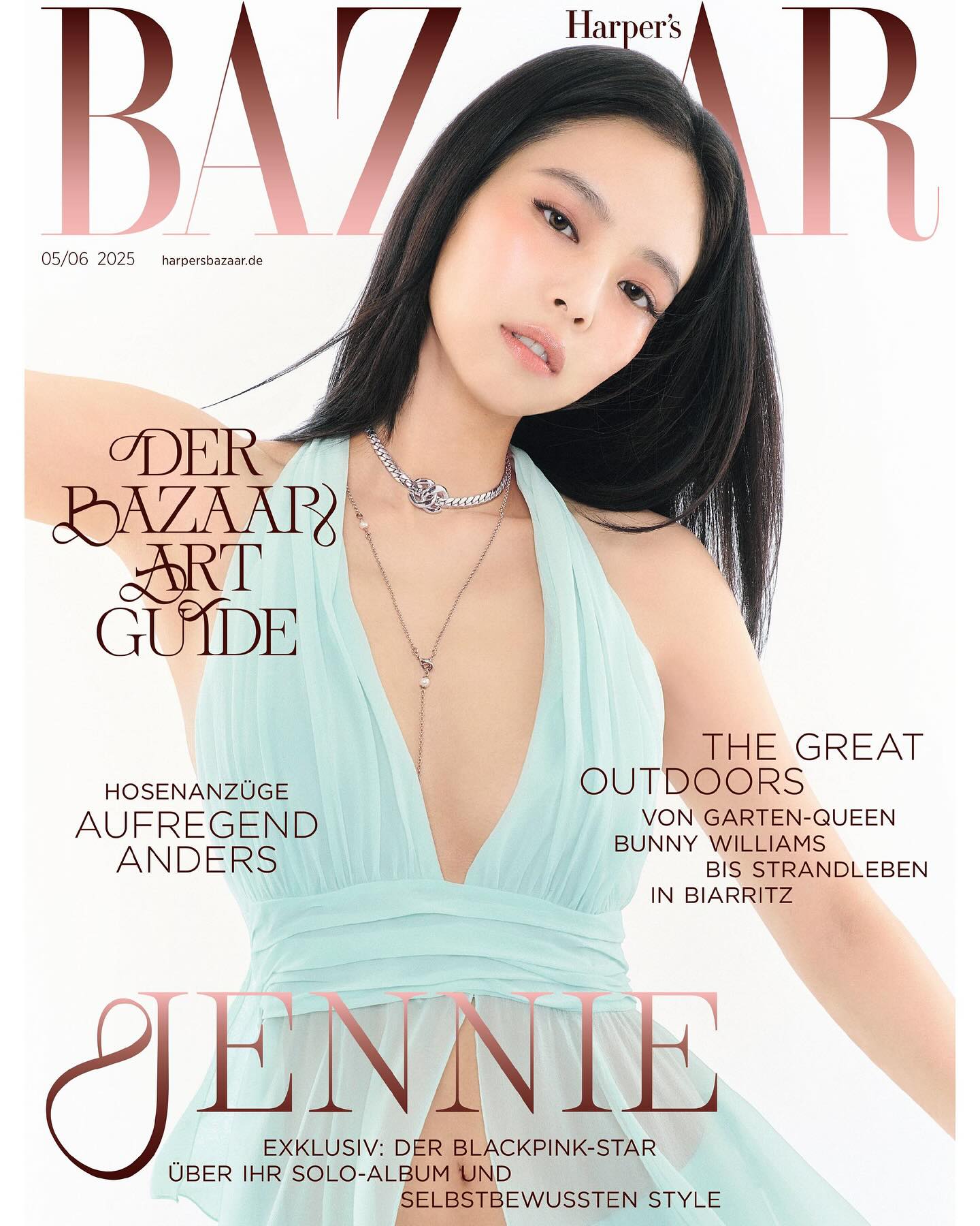 Jennie Ruby Jane Dazzles in Chanel Campaign Magazine covers to runway shows, Jennie Ruby Jane exudes a unique, bold flair. A true icon