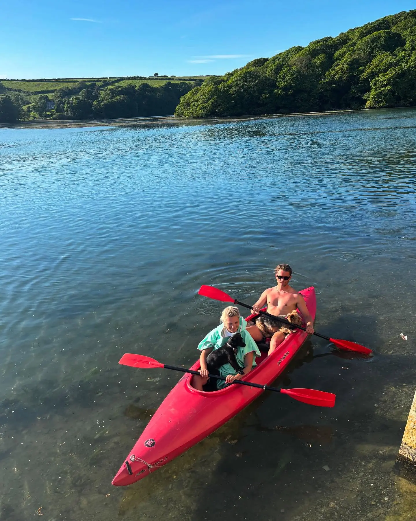 Jeremy Irvine’s Magical Getaway Celebrity actor Jeremy Irvine revels in serene coastal views and a week of pure relaxation.