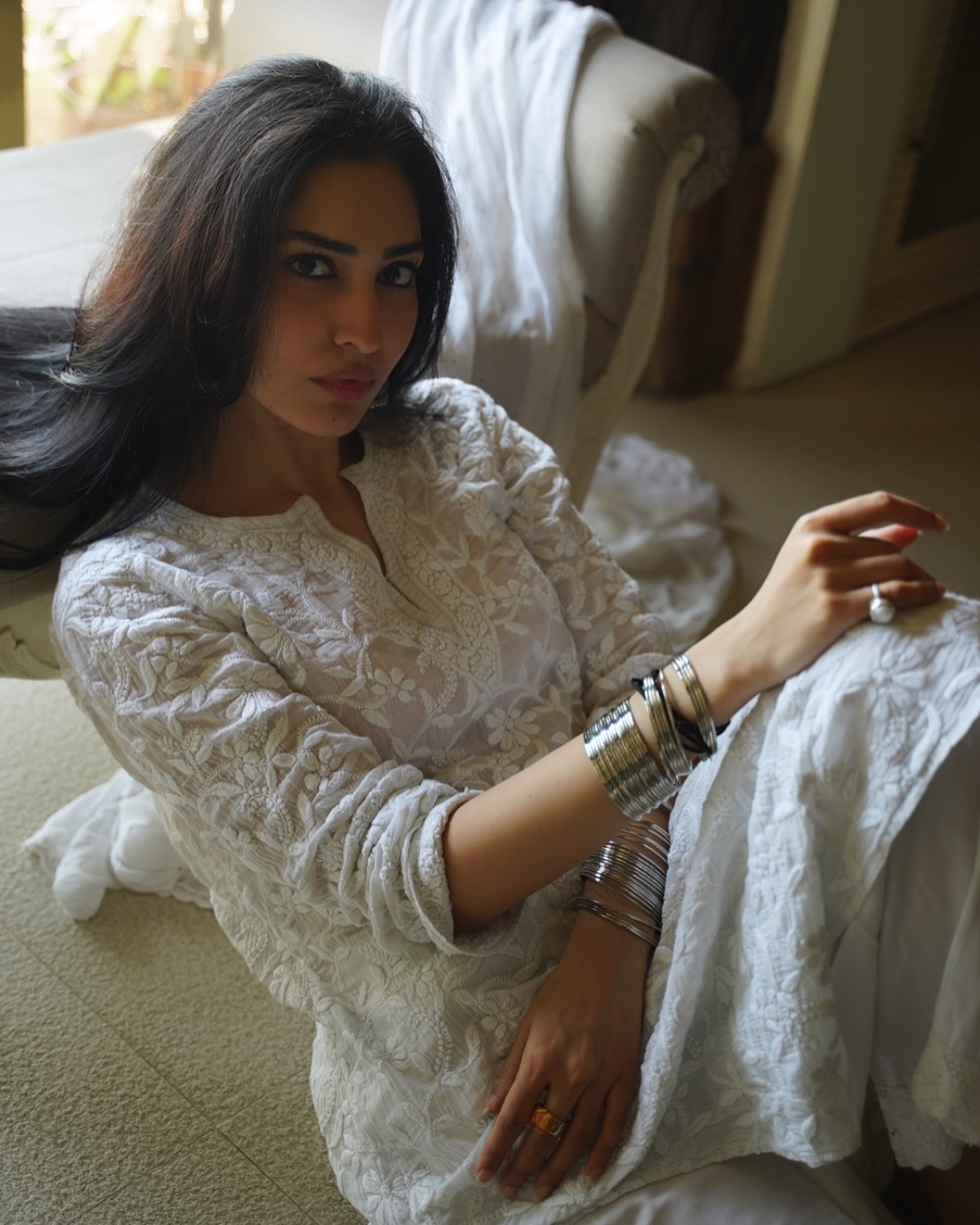 Jhataleka Malhotra Captivates On Social Media A stunning capture shares Jhataleka Malhotra's vibrant style and charm!