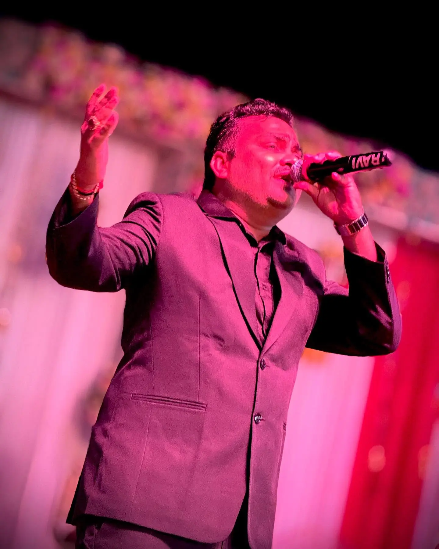 Jignesh Barot Electrifies Bharuch Night Stage