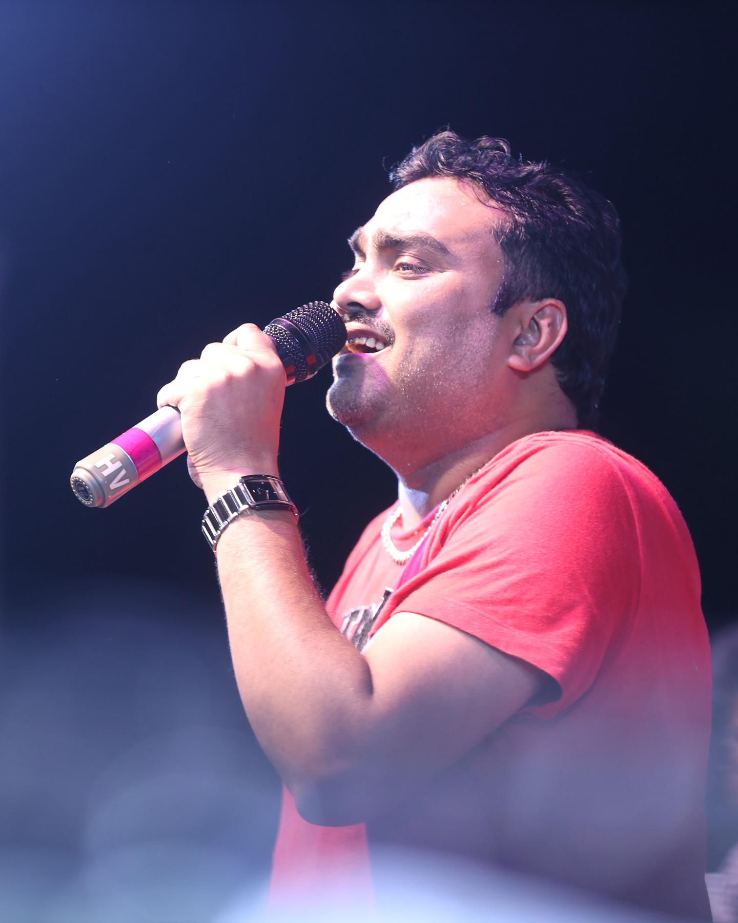 Jignesh Barot Lights Up Mandvi With Rass Garba