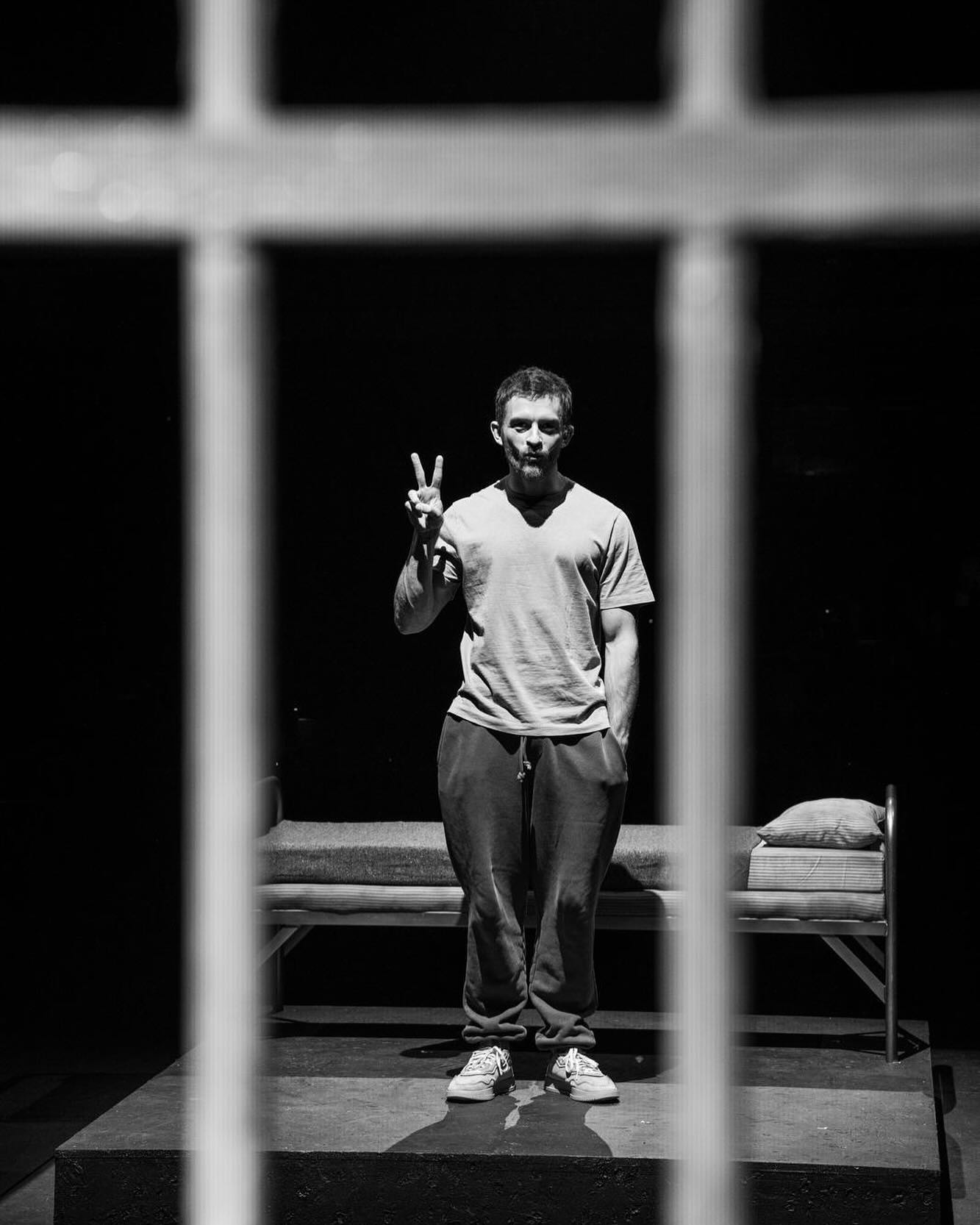 Jonathan Bailey Bids Farewell After 103 Shows Remarkable actor departs stage with heartfelt thanks for 103 exceptional performances!!!!