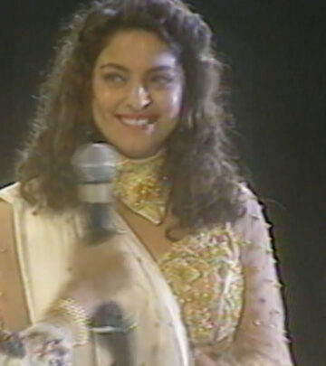 Juhi Chawla’s Iconic Filmfare Triumph