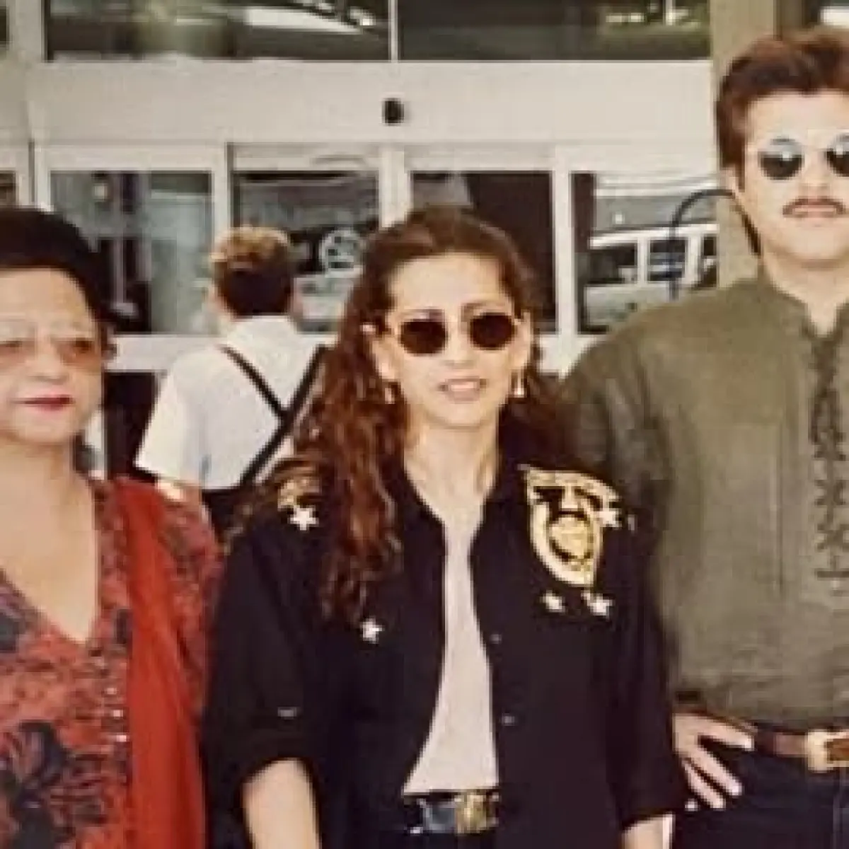 Kapoor Celebrates 41 Years Of Marriage Tribute to love: Anil Kapoor marks 41 years with wife Sunita; enduring and timeless bond.!