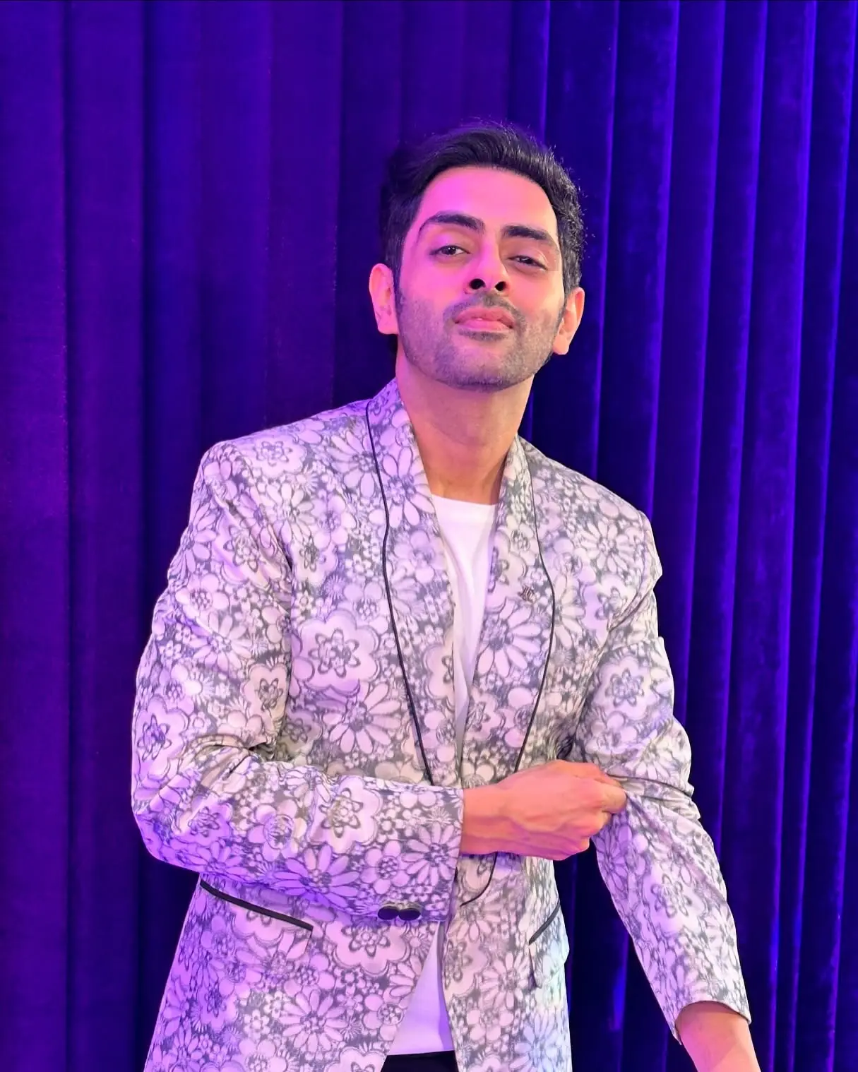 Karan Singh Chhabra Stuns in Floral Coat at Zee Event