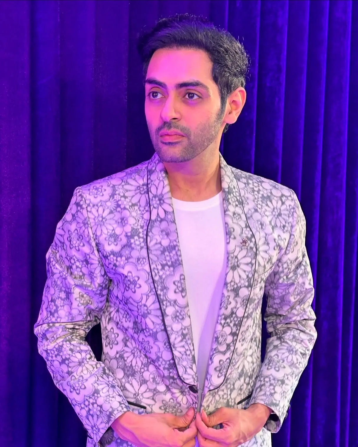 Karan Singh Chhabra Stuns in Floral Coat at Zee Event