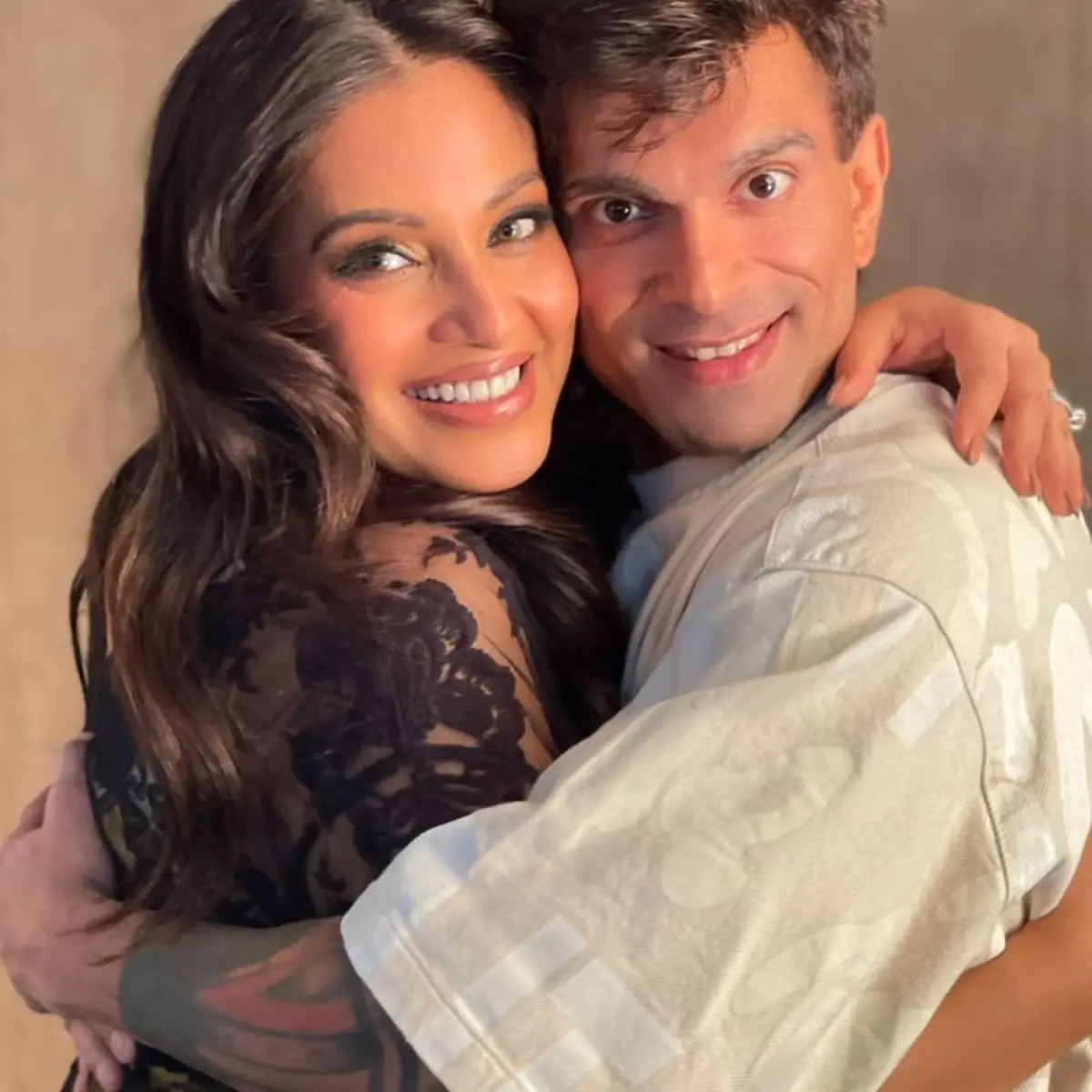 Karan Singh Grover honors his one and only favorite mamma with a heartfelt tribute today!.