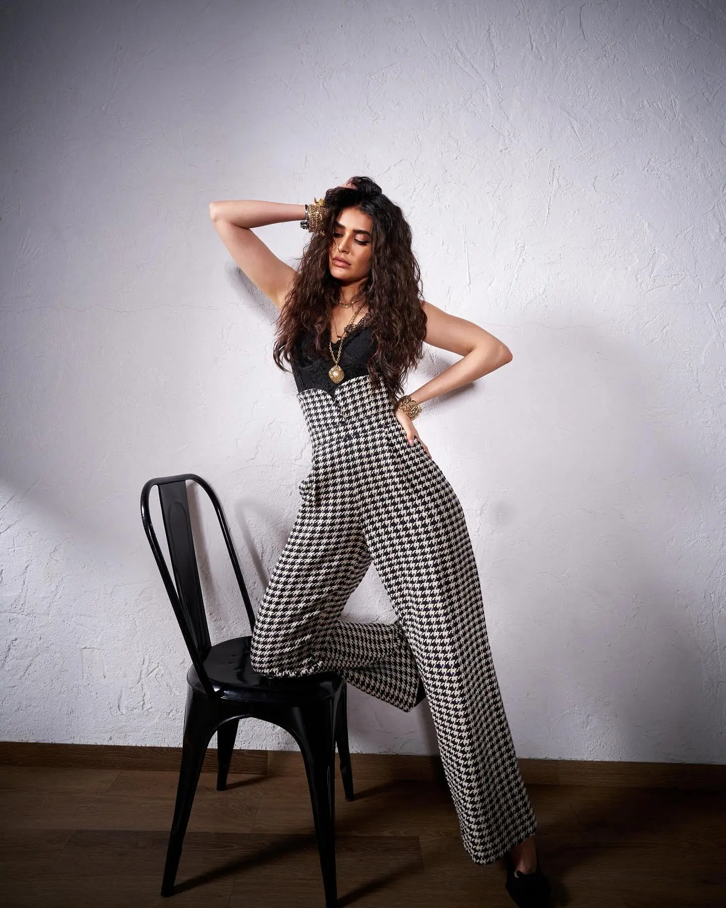 Karishma Tanna Stuns In Black And White Look