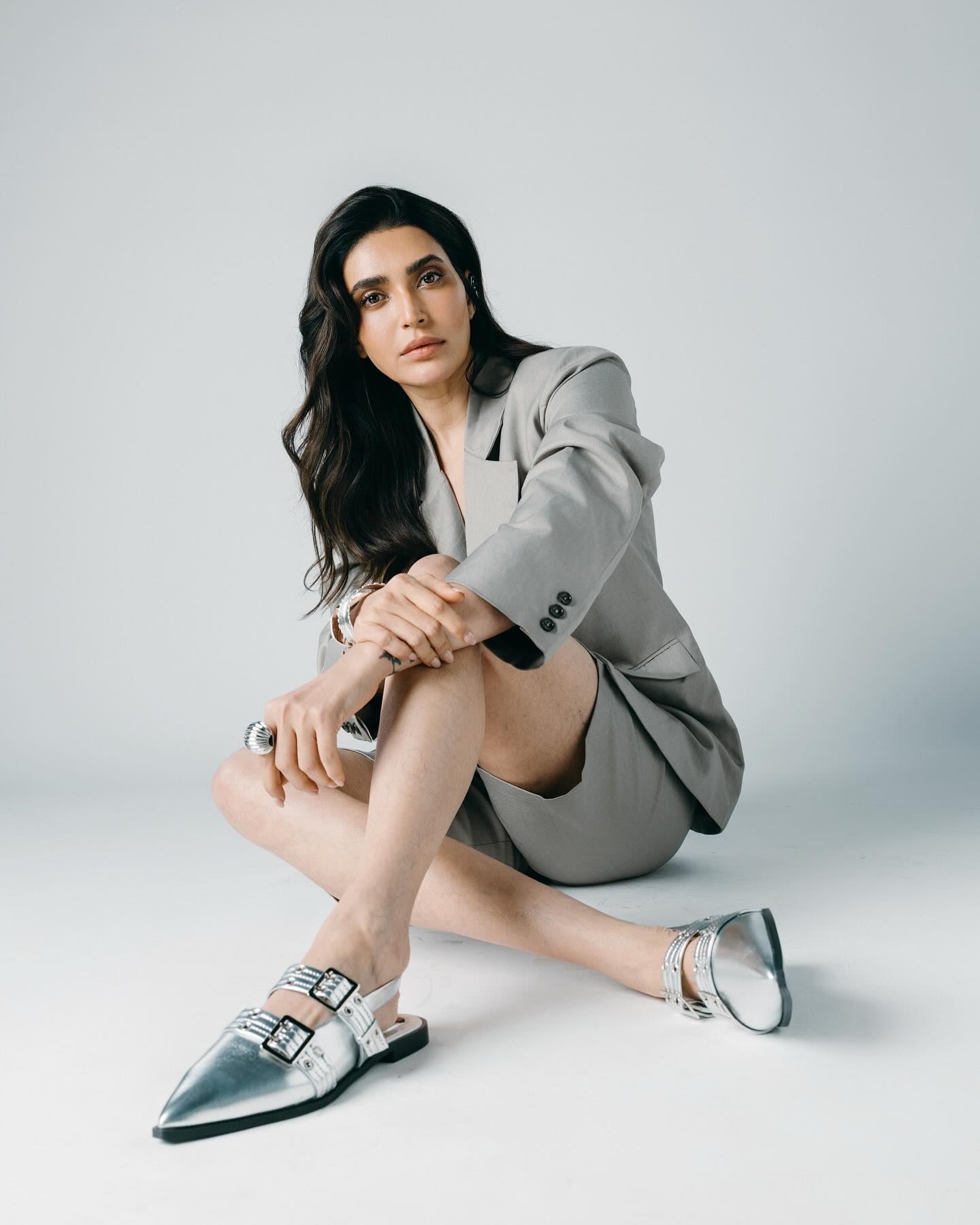 Karishma Tanna Stuns In Fashion-Forward Swipe Gallery