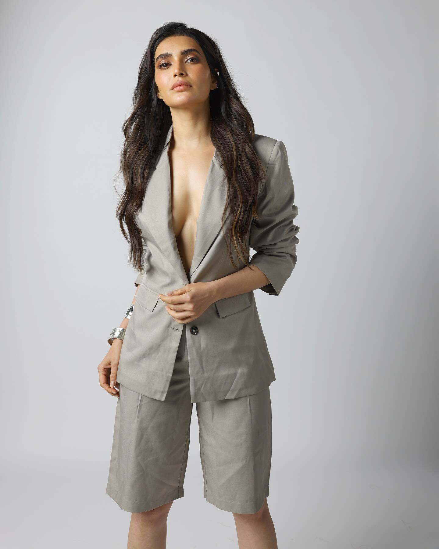 Karishma Tanna Stuns In Fashion-Forward Swipe Gallery