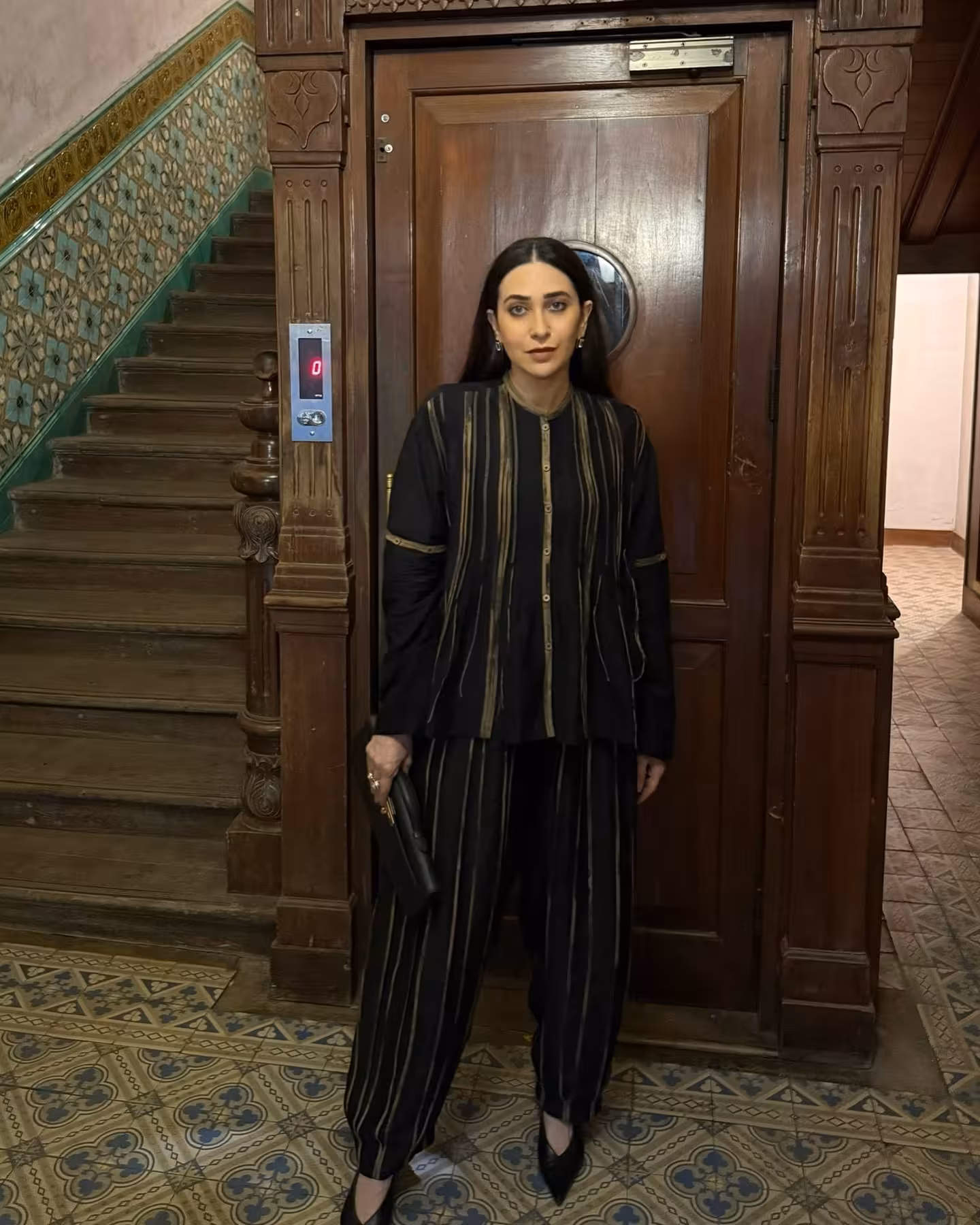 Karisma Kapoor Shares Cozy Moments With Chai And Cheese Toast
