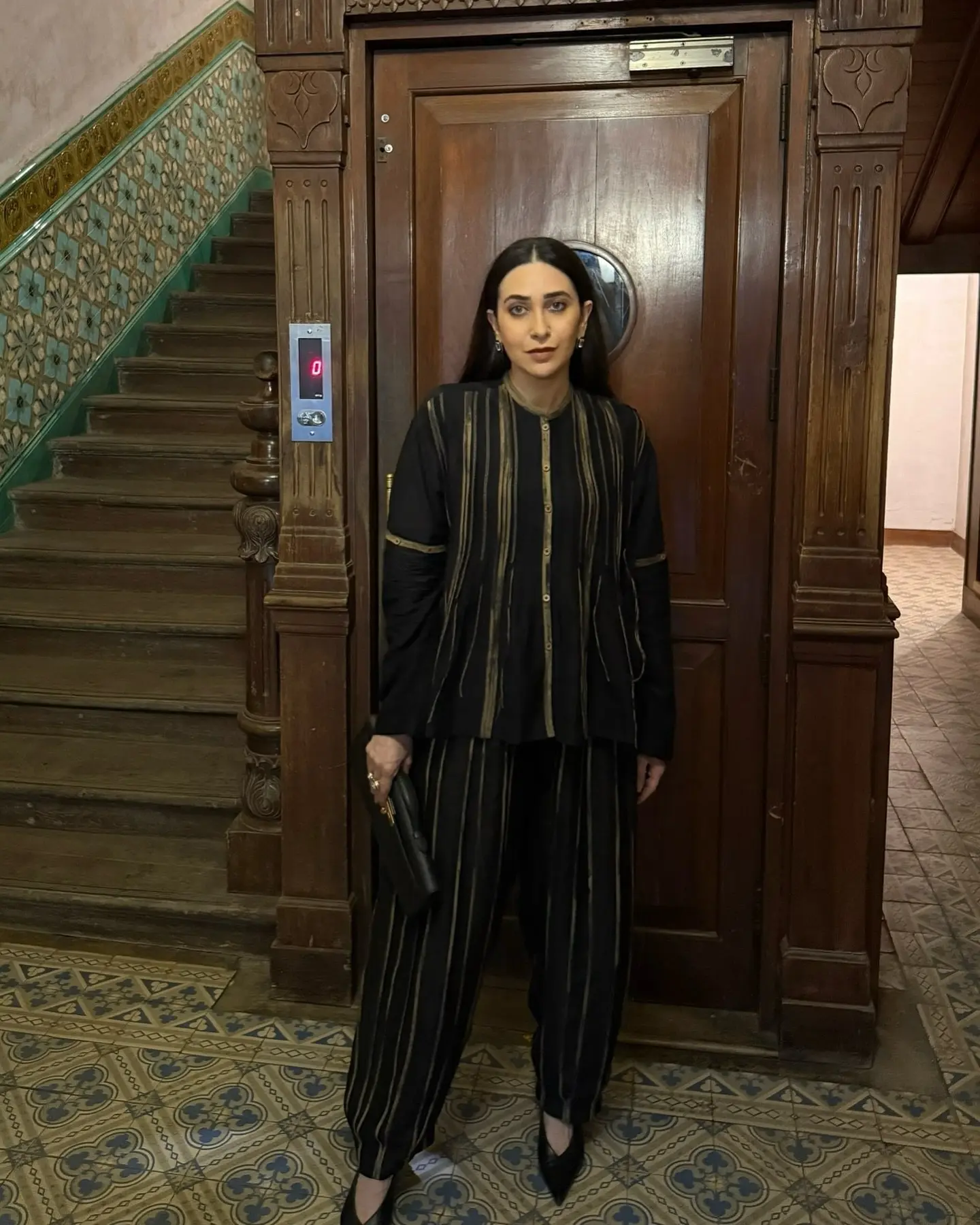 Karisma Kapoor Shares Cozy Moments With Chai And Cheese Toast