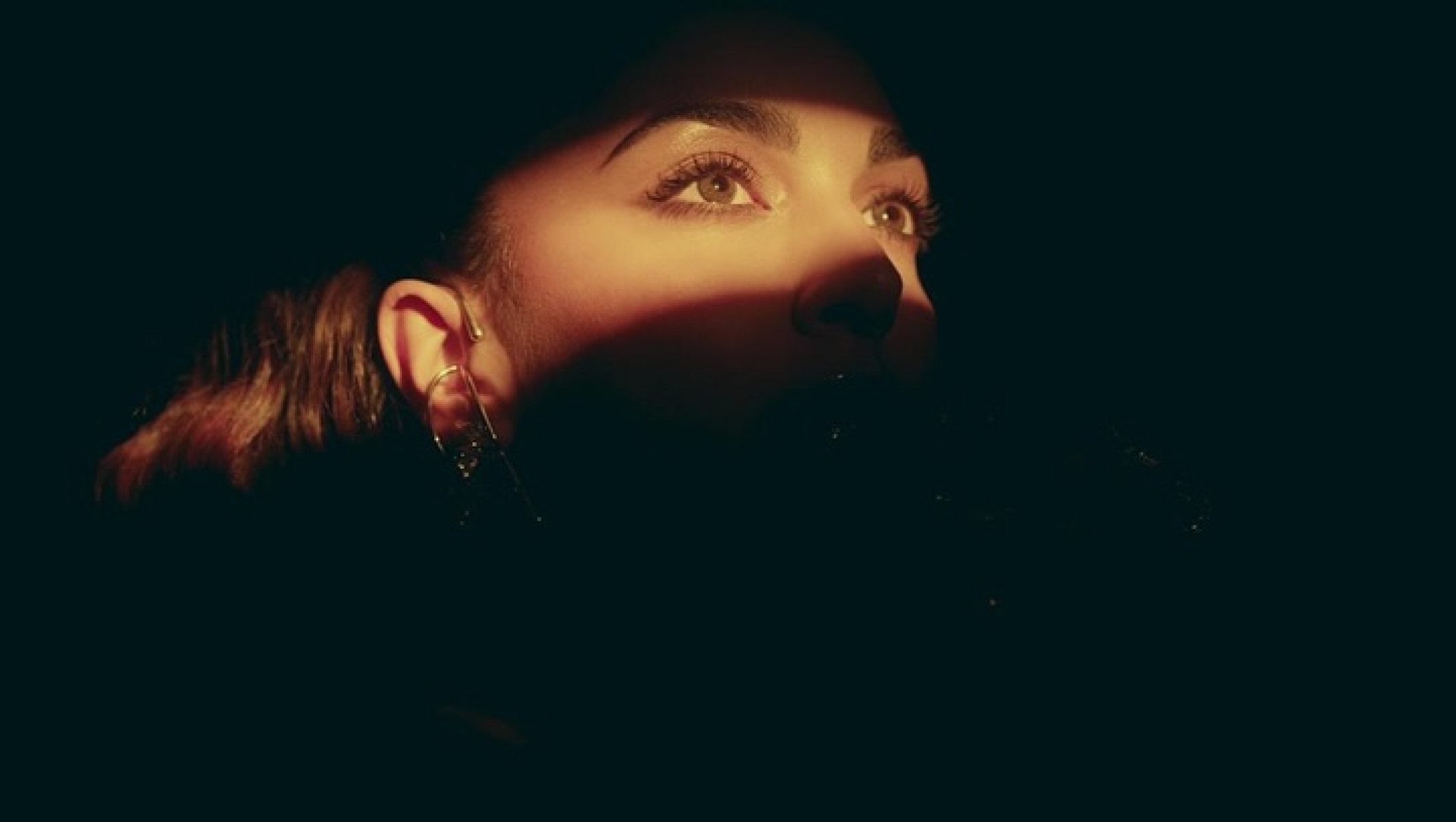 Kiara Advani Captures Pre-Meet Moments On Instagram A candid glimpse of Kiara Advani’s chic backstage moments, radiating charm and allure vibe