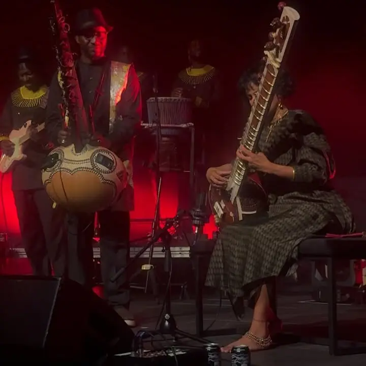 Kora And Sitar Unite On Stage