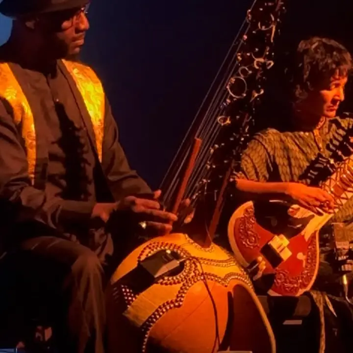 Kora And Sitar Unite On Stage