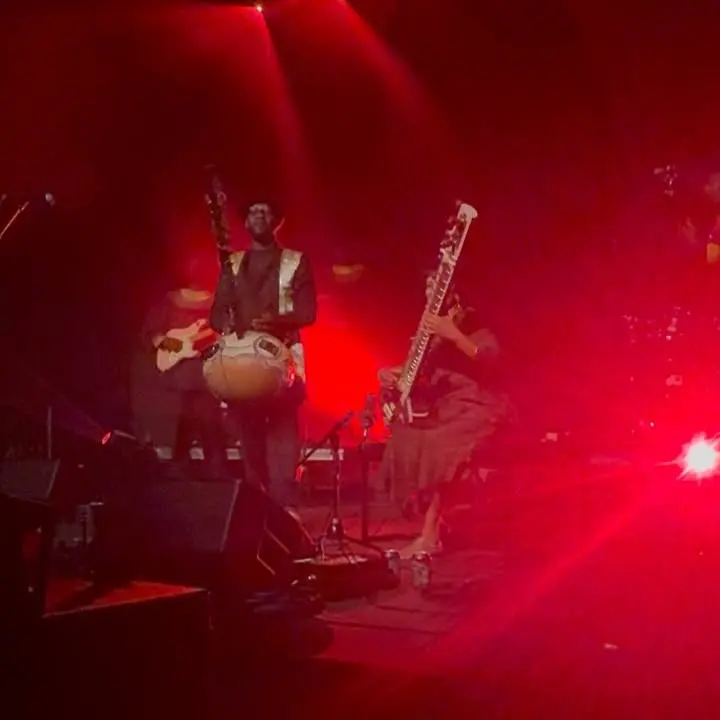 Kora And Sitar Unite On Stage