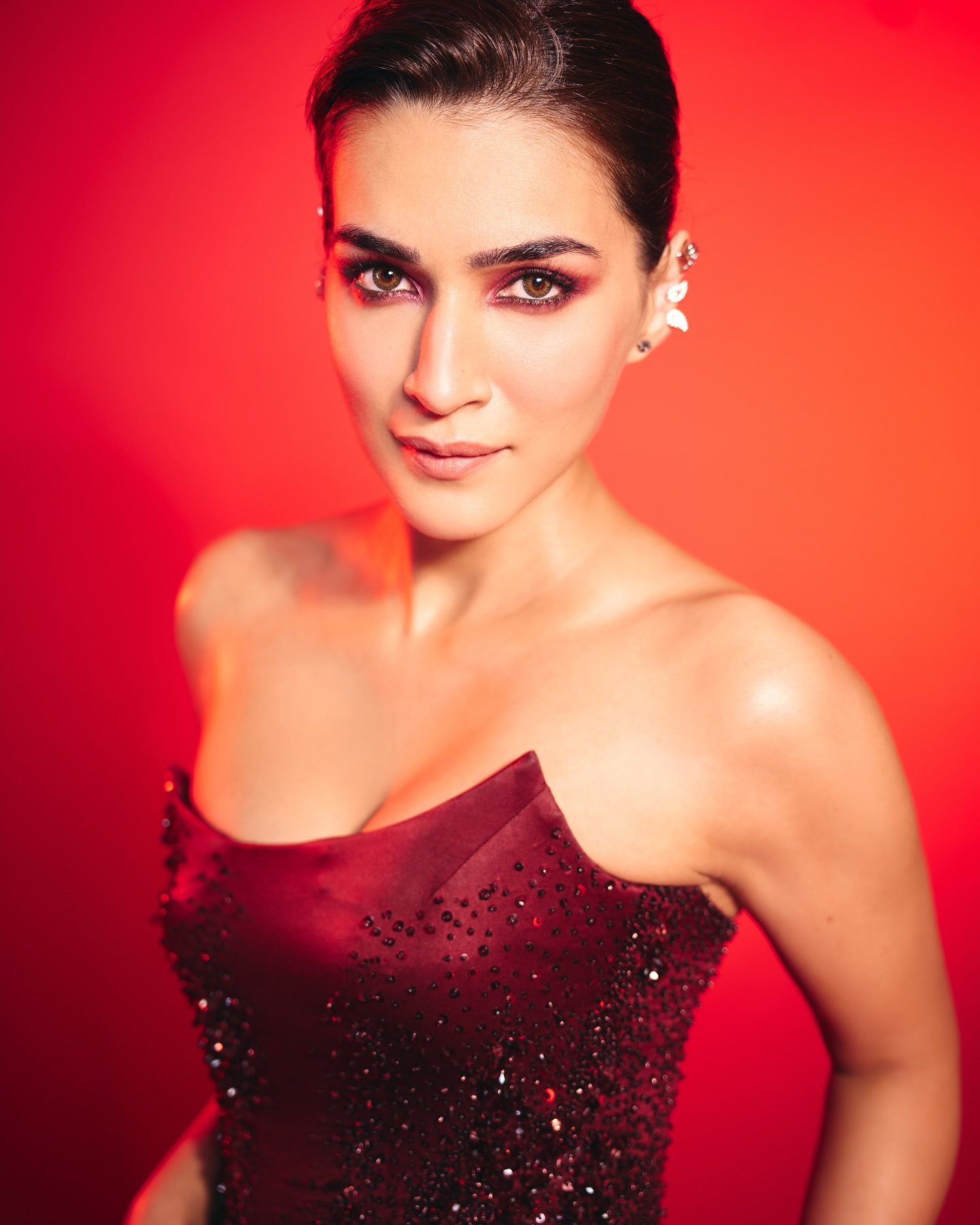 Kriti Sanon Celebrates Zee Cine Award Triumph