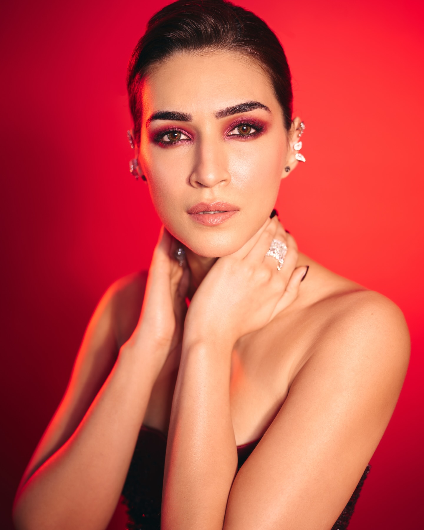 Kriti Sanon Celebrates Zee Cine Award Triumph