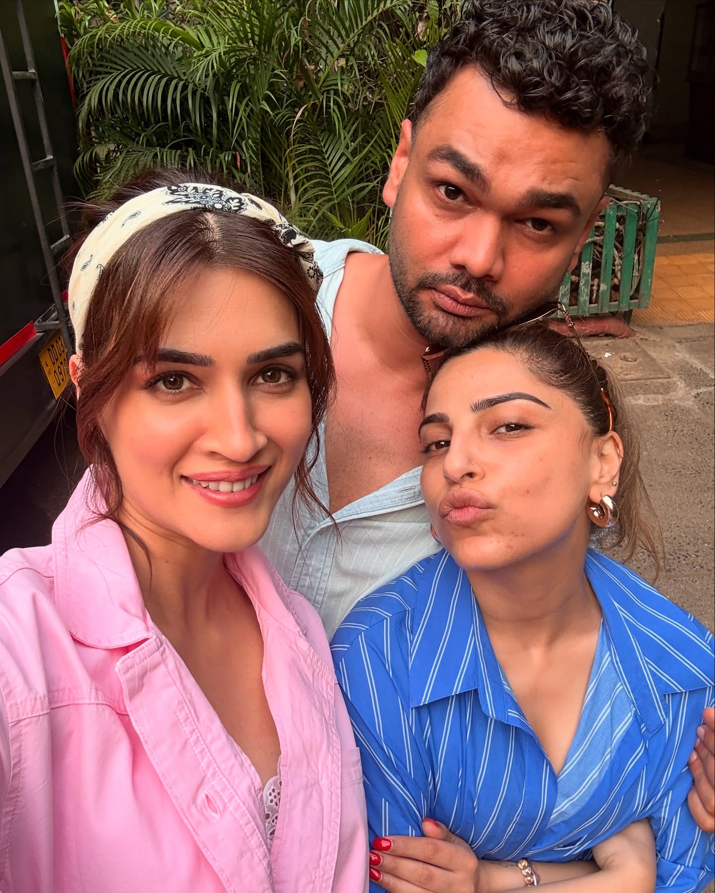 Kriti Sanon Reflects On April's Fleeting Moments