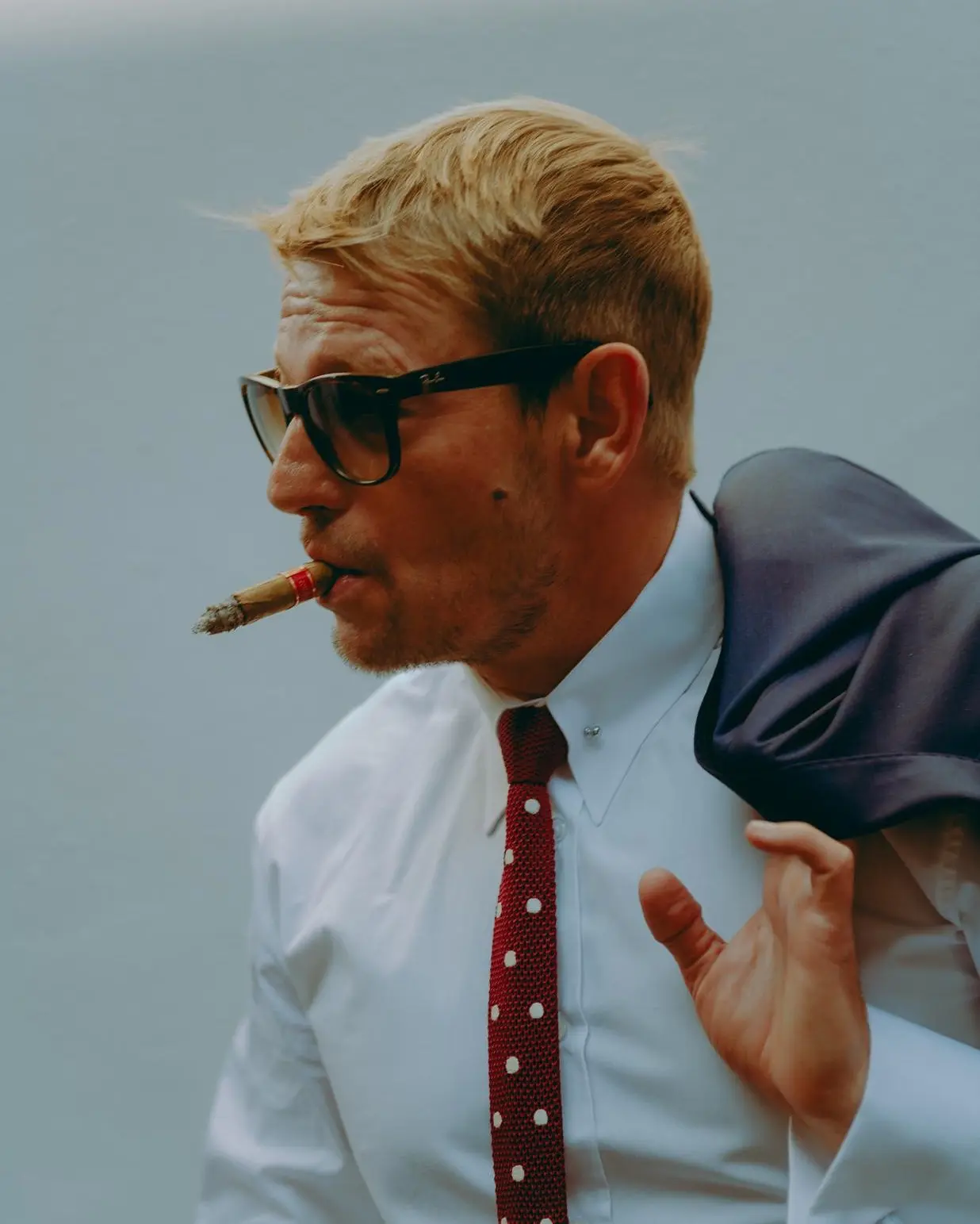 Leo Gregory Soho Suit Shoot Experience a stylish behind-the-scenes look at Leo Gregory’s latest suit shoot in London!