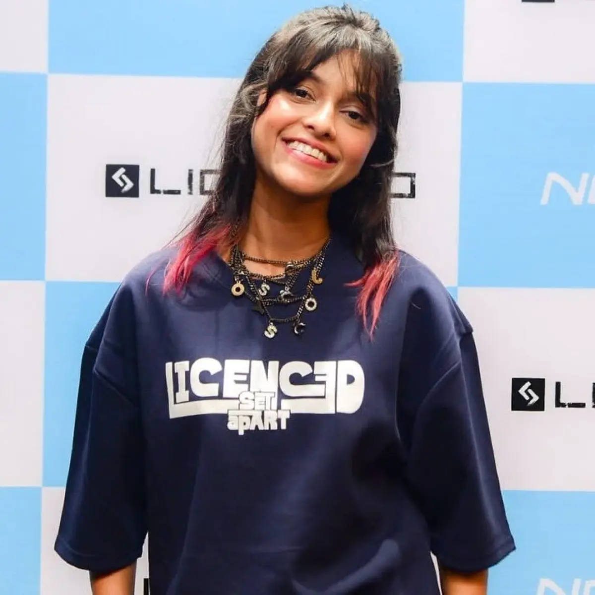 Licenced Debut Drop Mesmerizes Fans At Colombo City Centre Yohani’s event debuts Licenced with style, energy, and a memorable fan experience. In SL!!
