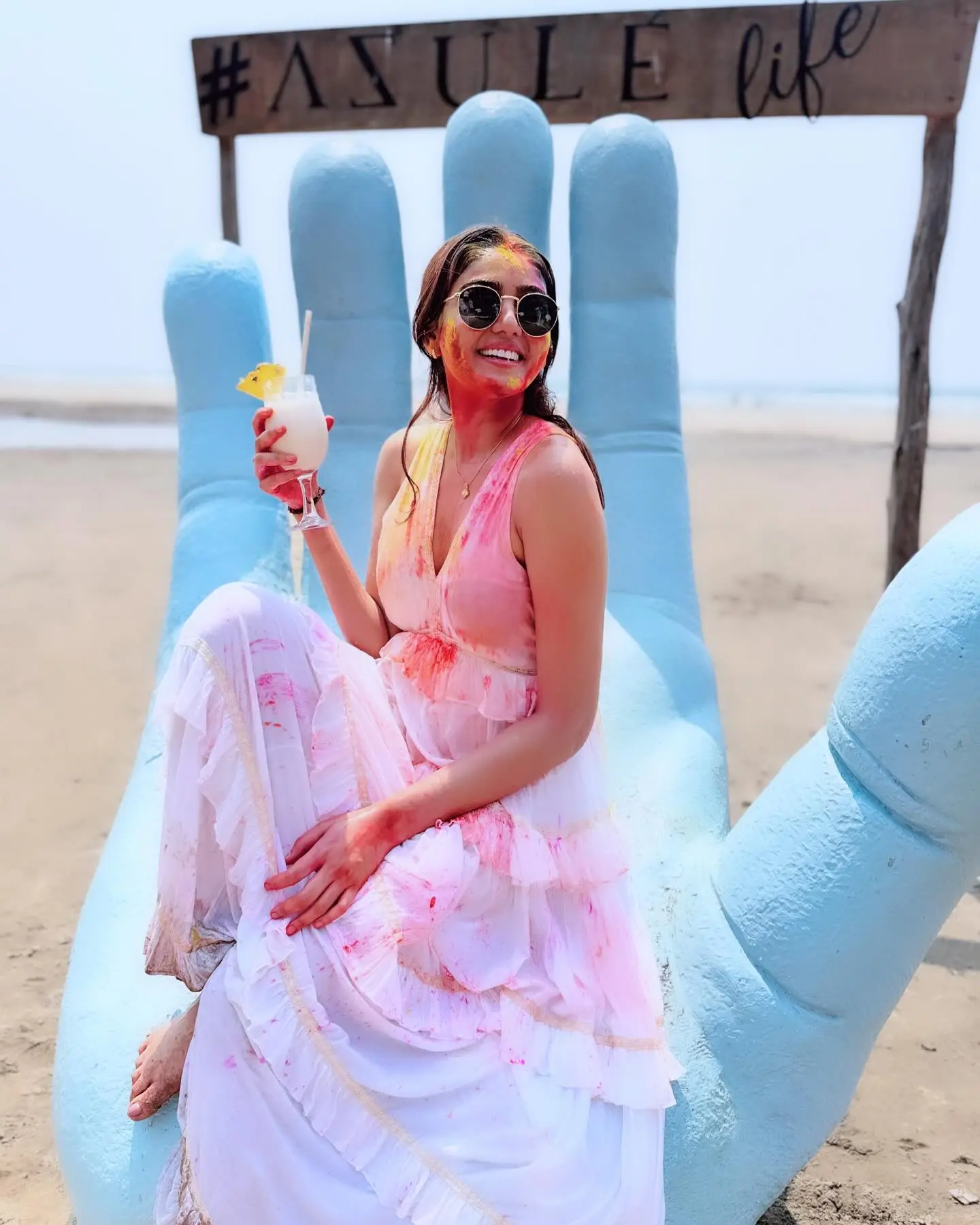 Life Is Colourful in Vibrant Sana Makbul Instagram Post