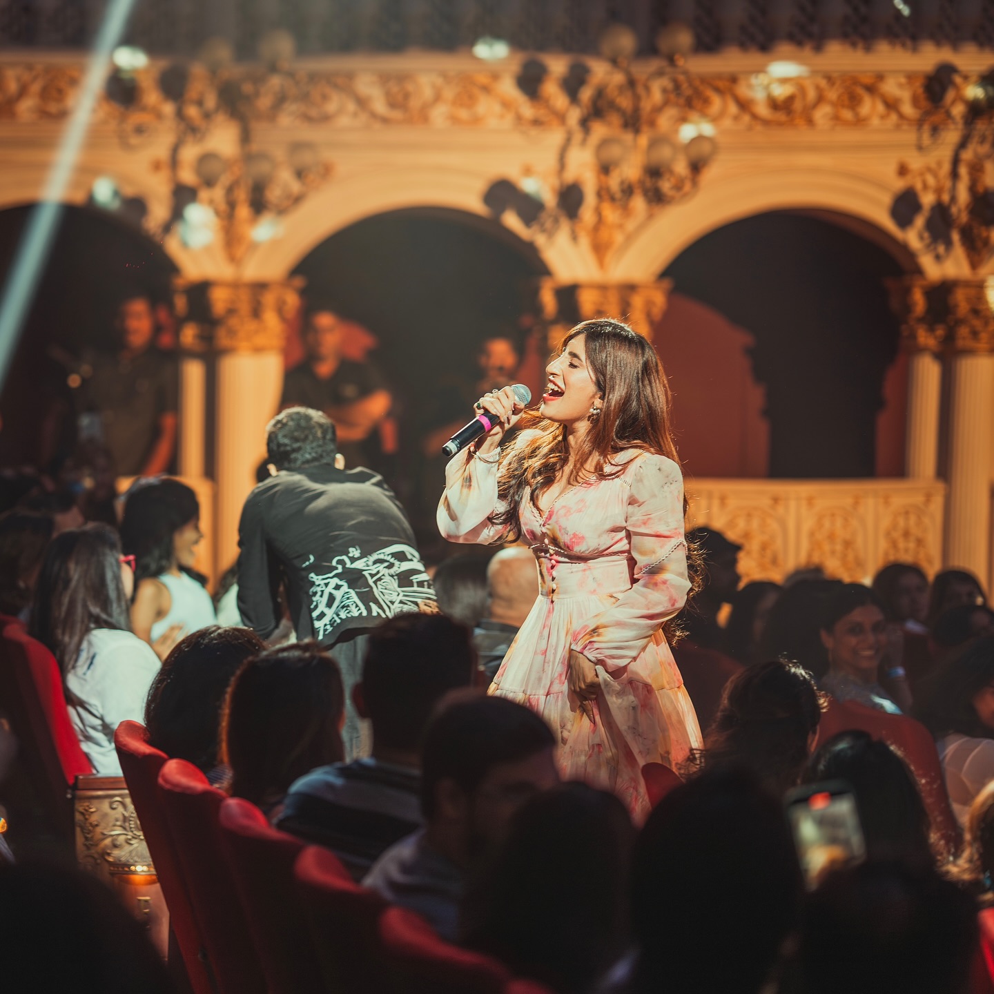 Live Dreams: Akasa Singh Inspires At Concert