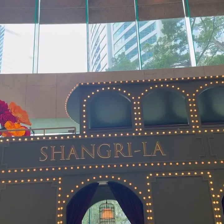 Luxury Escape at Island Shangri-La, Hong Kong