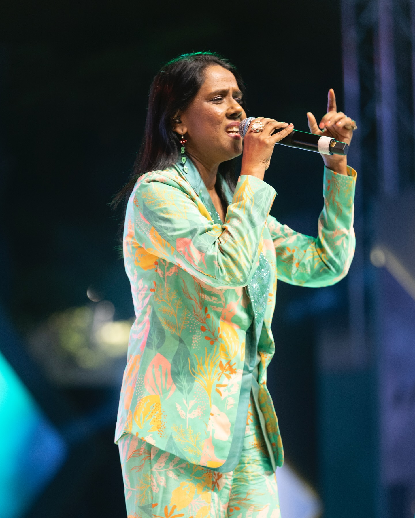 Mahalakshmi Iyer Shines at Maha Vandan Awards