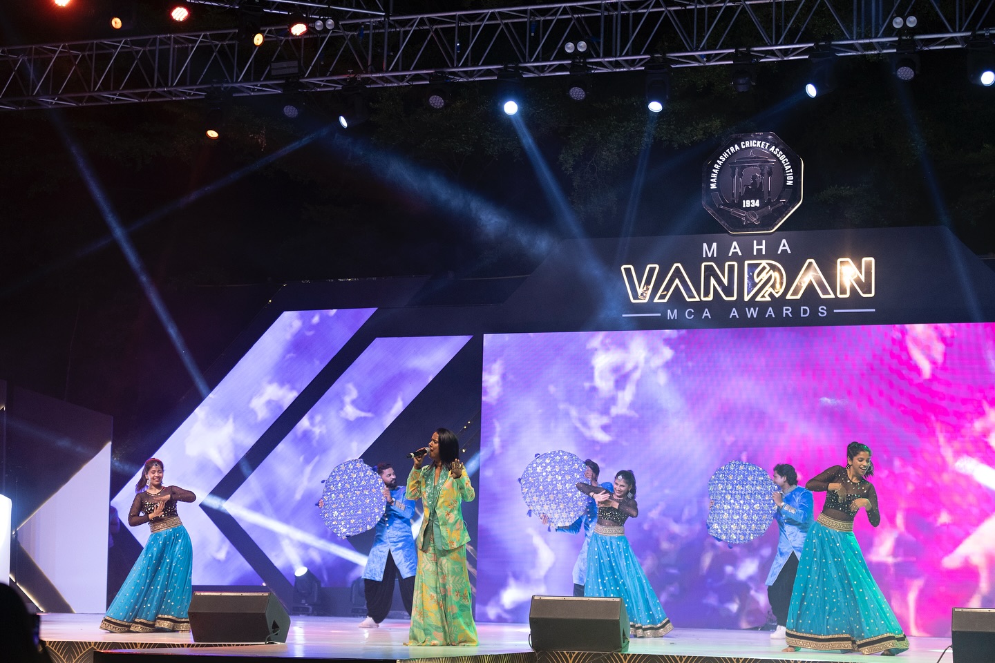 Mahalakshmi Iyer Shines at Maha Vandan Awards