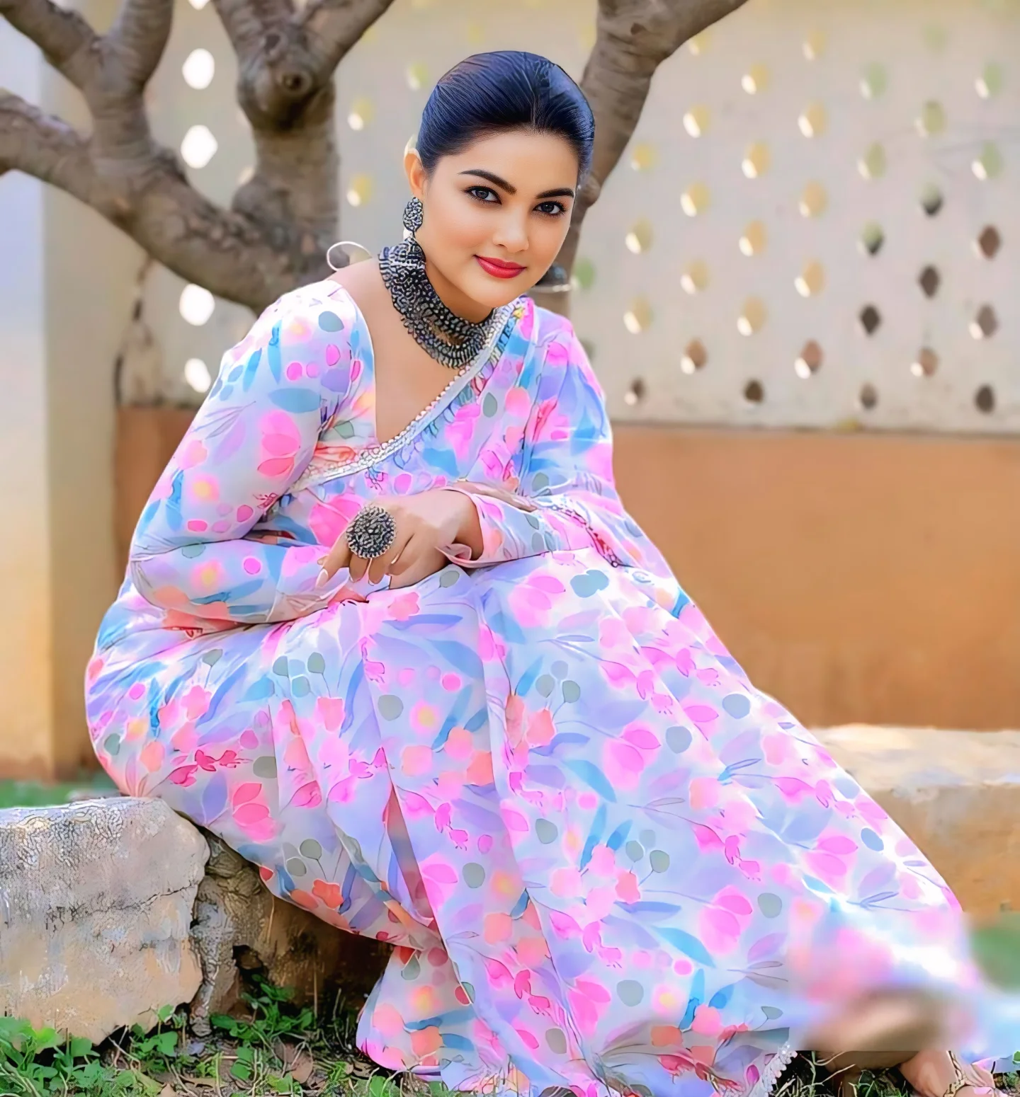 Actress Mamta Kulkarni charms Instagram with a sleek editing twist and timeless style cool