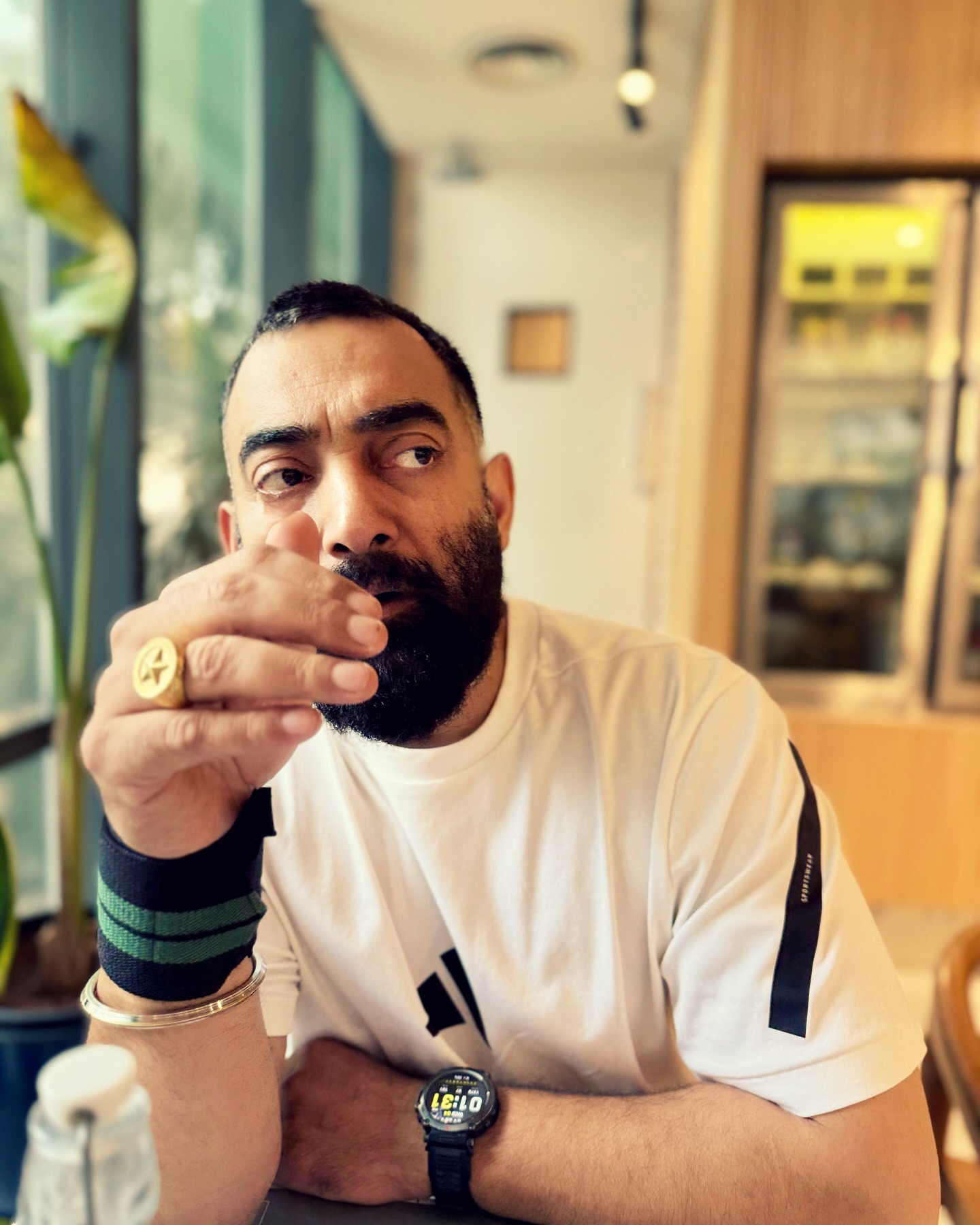 Manav Vij Captures Hearts With Poetic Instagram Post Manav Vij unveils a reflective and poetic Instagram moment, blending art with deep emotion.