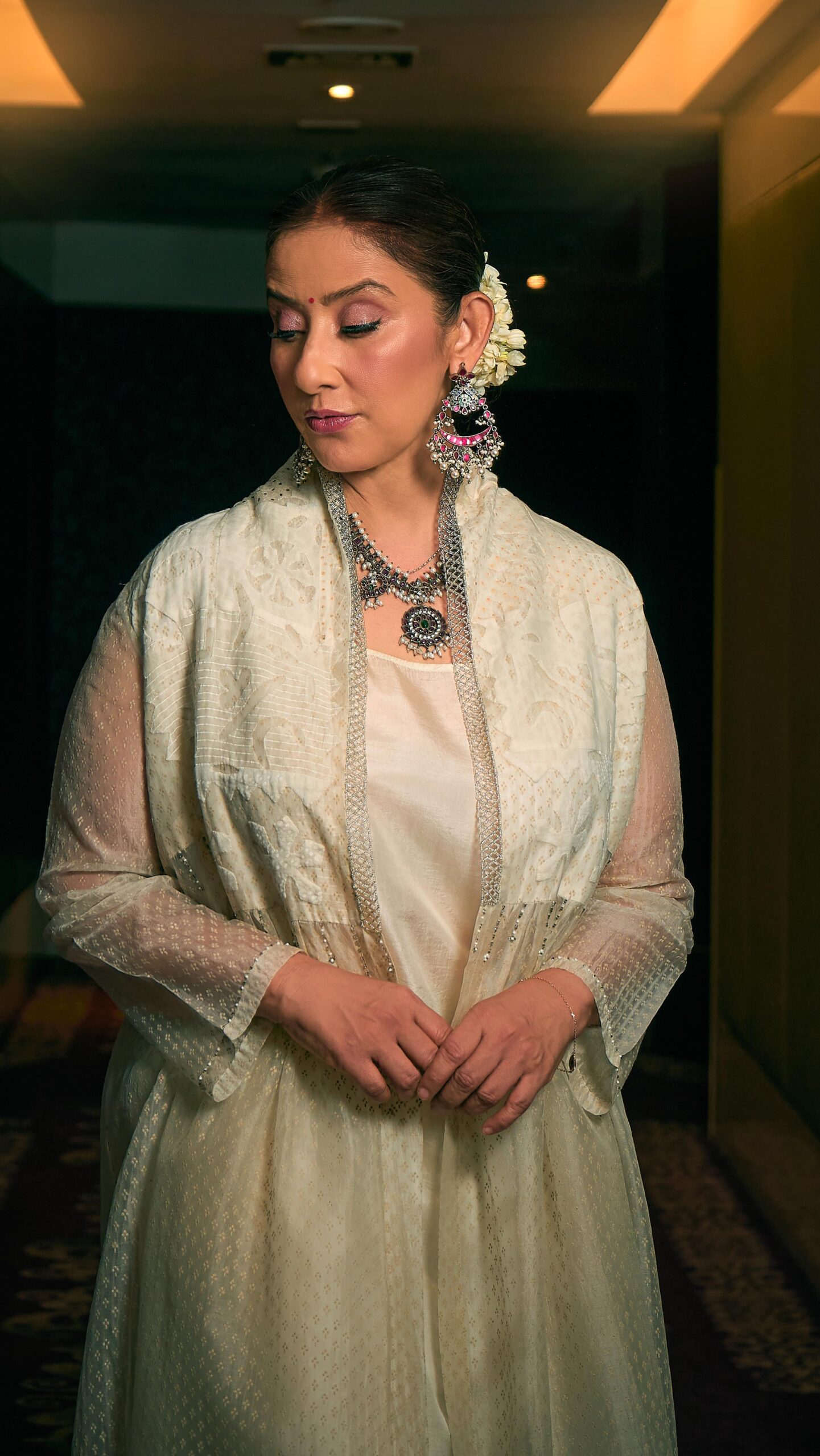 Manisha Koirala Inspires With Reflective Instagram Post Veteran actress encourages self-reflection through an uplifting message on Instagram.