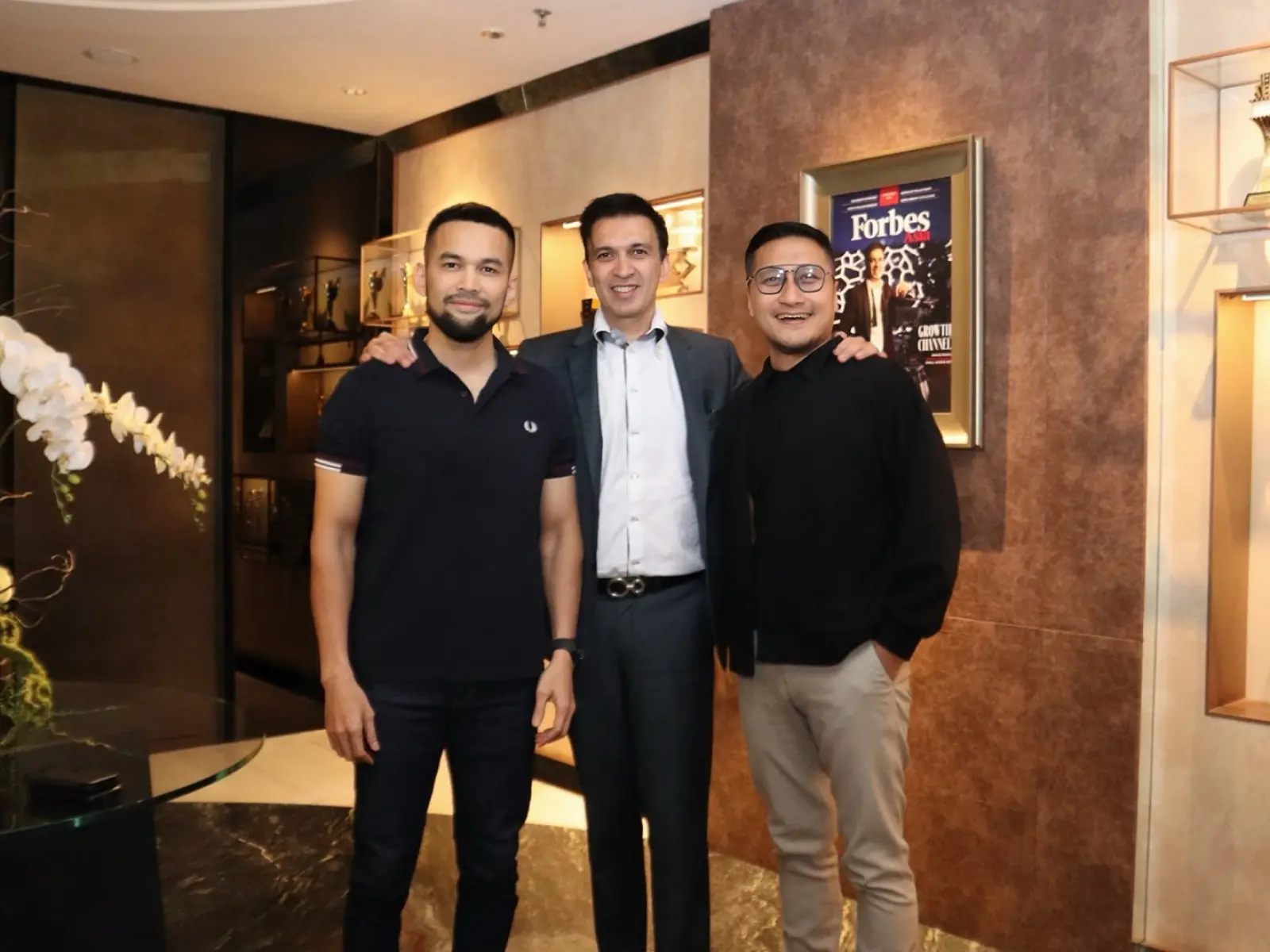Manoj Punjabi Reunion: Then And Now A heartfelt throwback gathering rekindles old ties and timeless bonds among beloved peers!!
