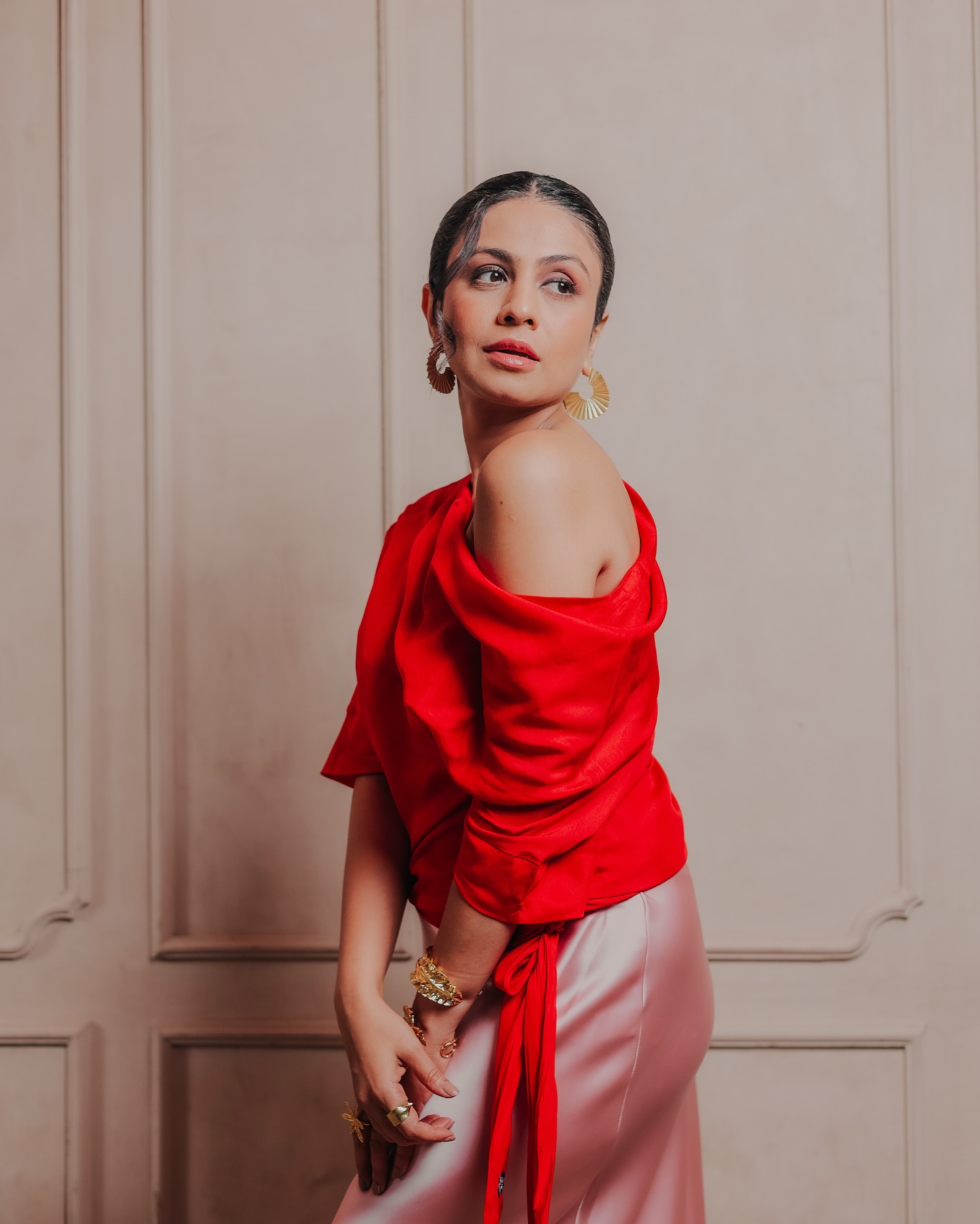 Mansi Parekh Stuns In Bold Red On Monday