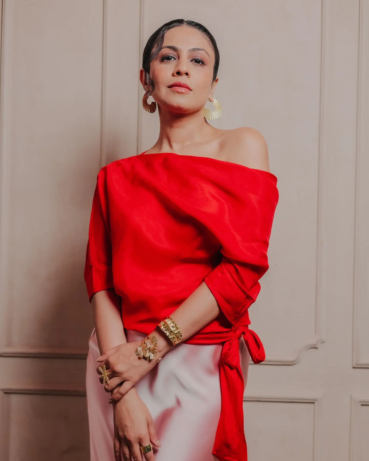 Mansi Parekh Stuns In Bold Red On Monday