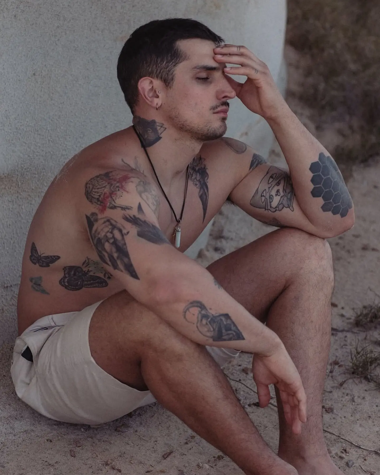 Manú Shows Off New Ink Pit crew star unveils fresh ink after hiatus, marking a striking revival of signature style.