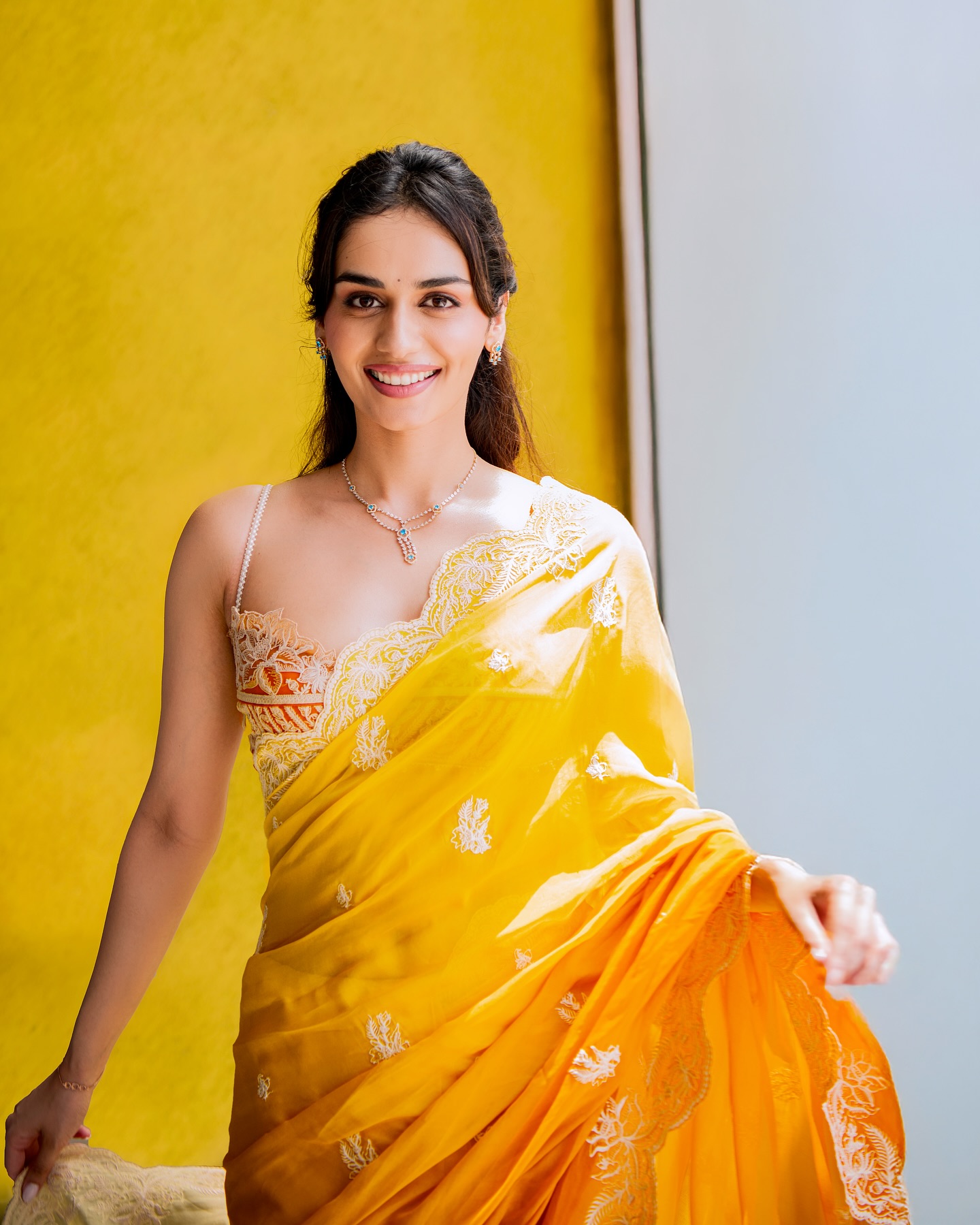 Manushi Chhillar Spreads Desi Sunshine In Vibrant Photo-Series Manushi Chhillar radiates vibrant Desi warmth and playful style in her new Insta showcase!