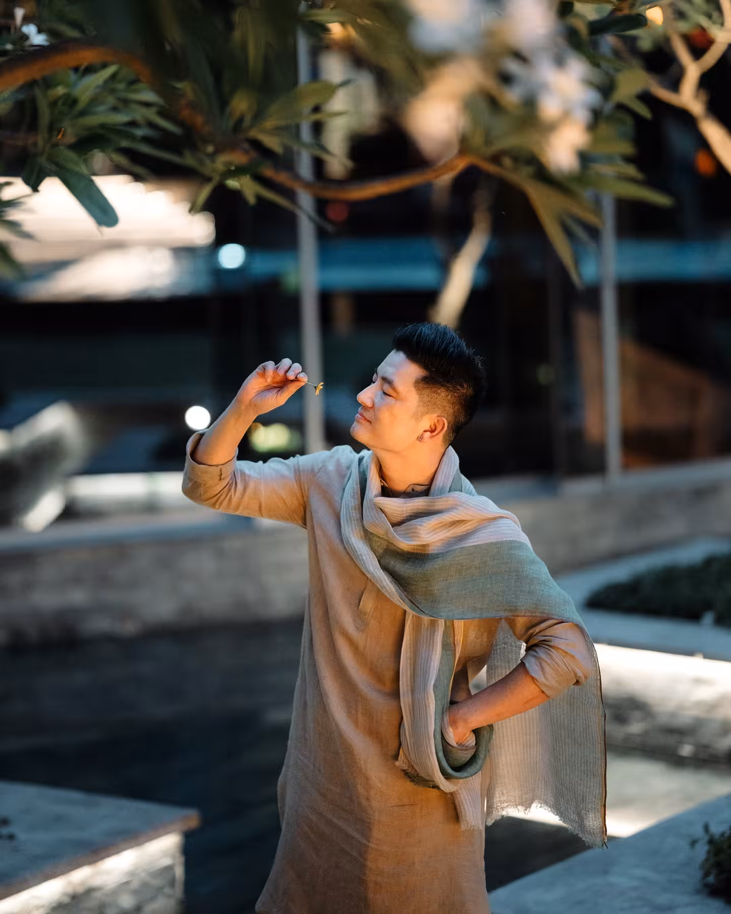 Meiyang Chang's Romantic Look Captivates Fans