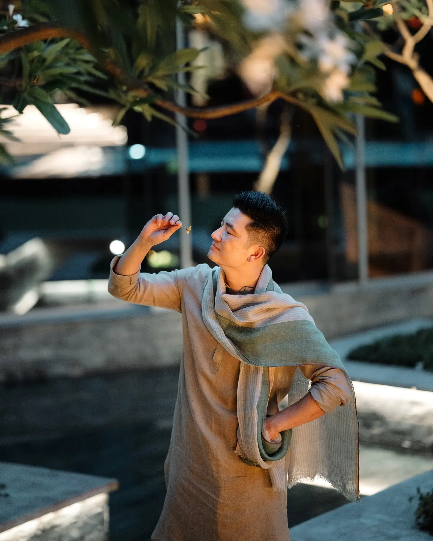Meiyang Chang's Romantic Look Captivates Fans