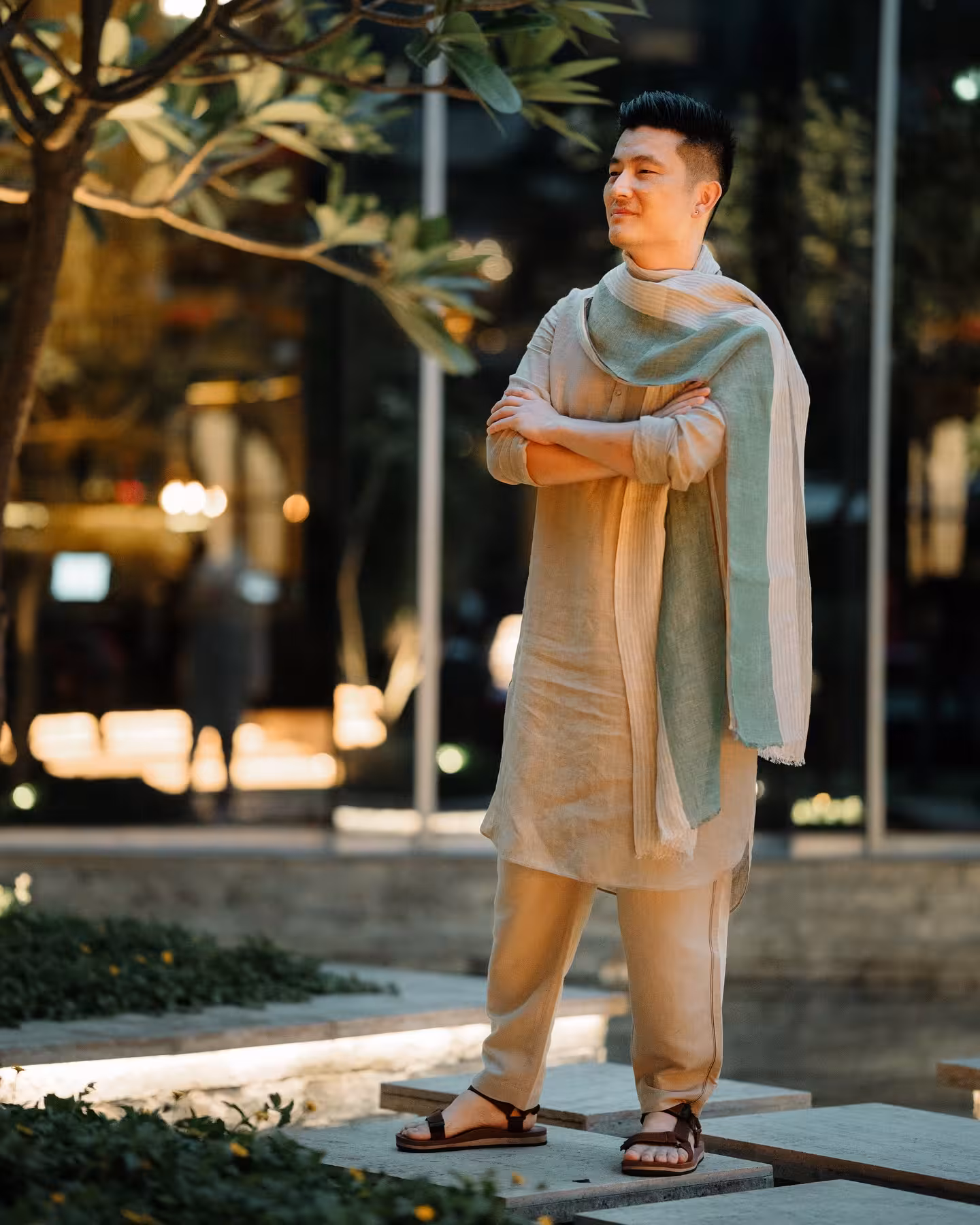 Meiyang Chang's Romantic Look Captivates Fans