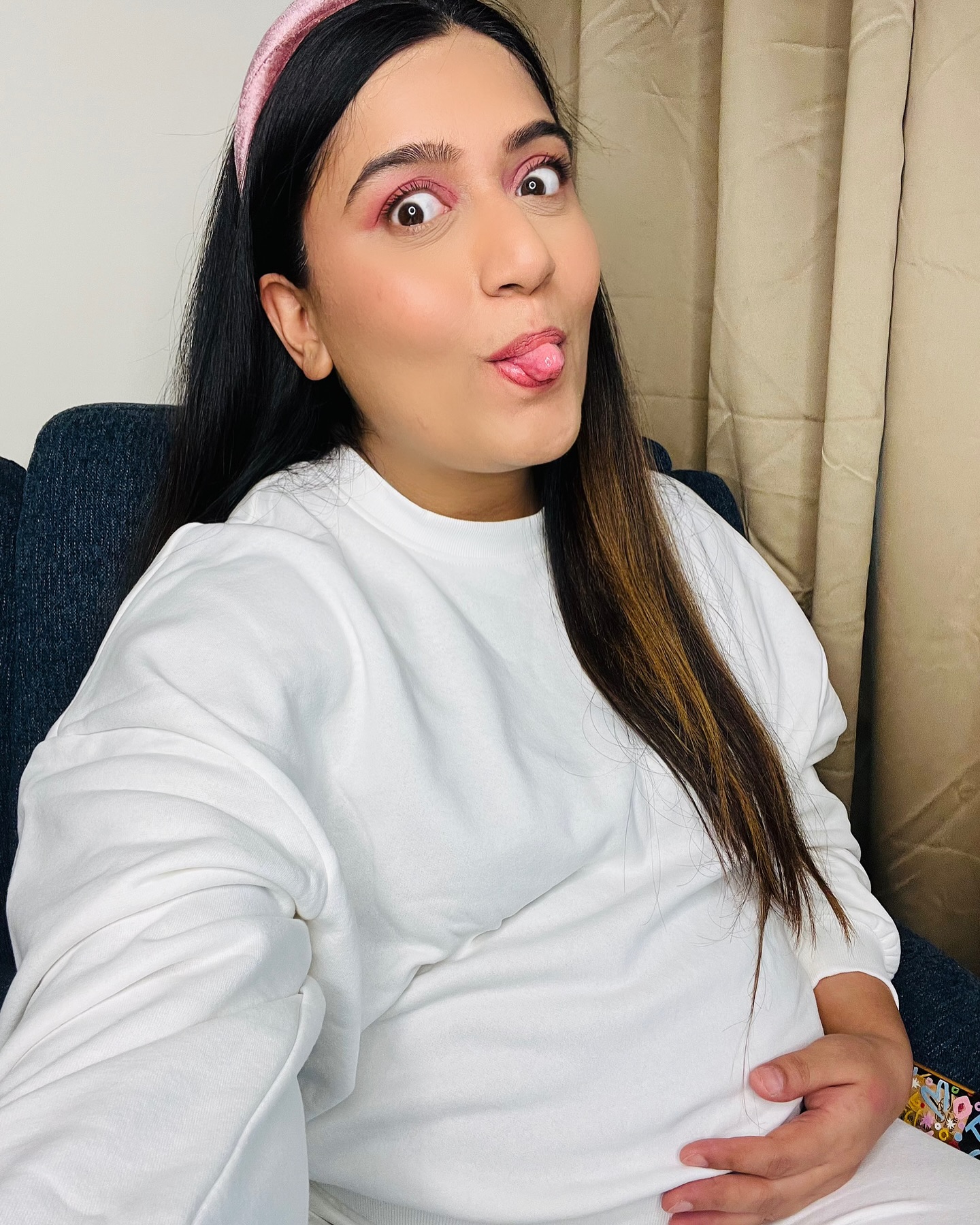 Mirzashireen Embraces Radiant Pregnancy Journey