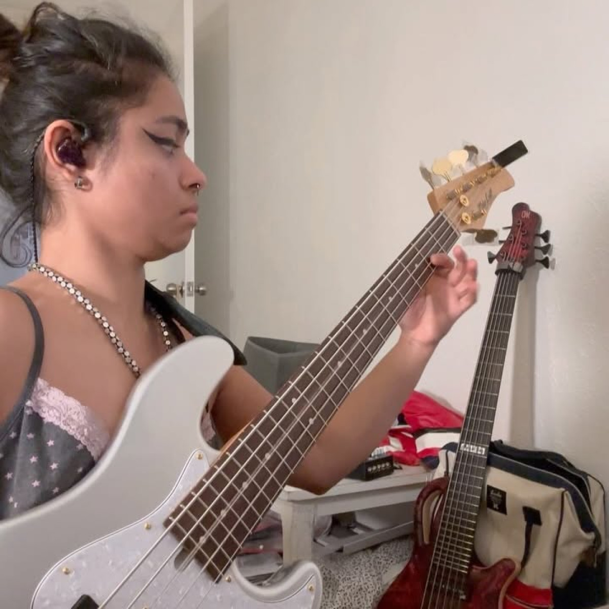 Mohini Dey Delivers Buttery Smooth Bass Vibes Bassist Mohini Dey teams up with Dave Weckl's drums to craft a smooth fusion on stage OK!