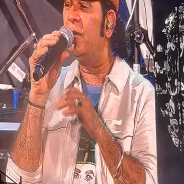 Legendary vocalist Mohit Chauhan captivates fans with a soul-stirring, divine live musical.