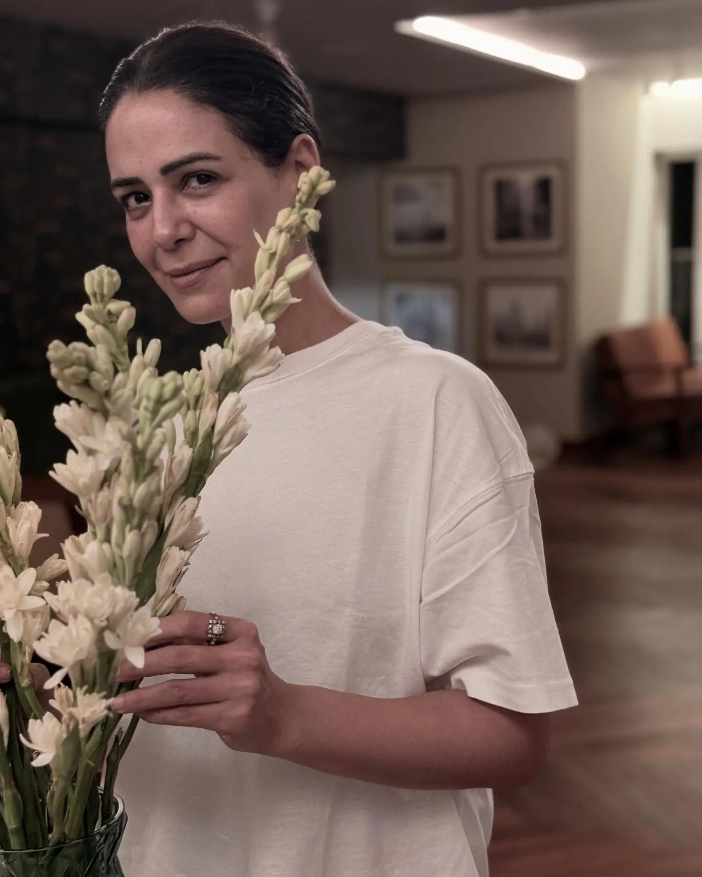Mona Singh Embraces April Vibes on Instagram The acclaimed actress shares joyful moments and vivid snapshots as April unfolds in style!