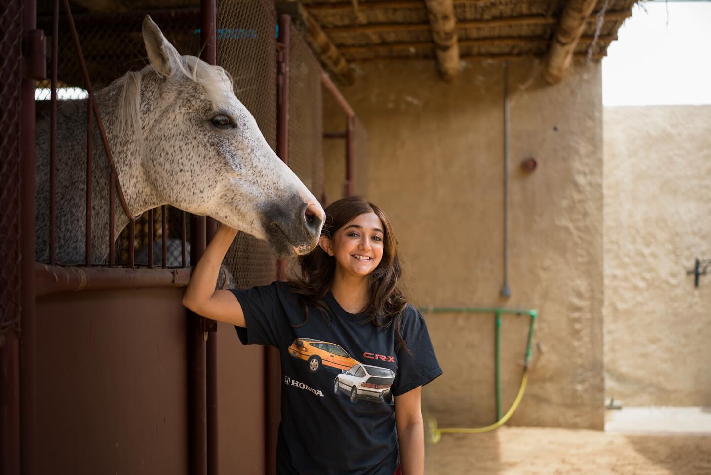 Monali Thakur Celebrates Humble Souls Amidst Negativity