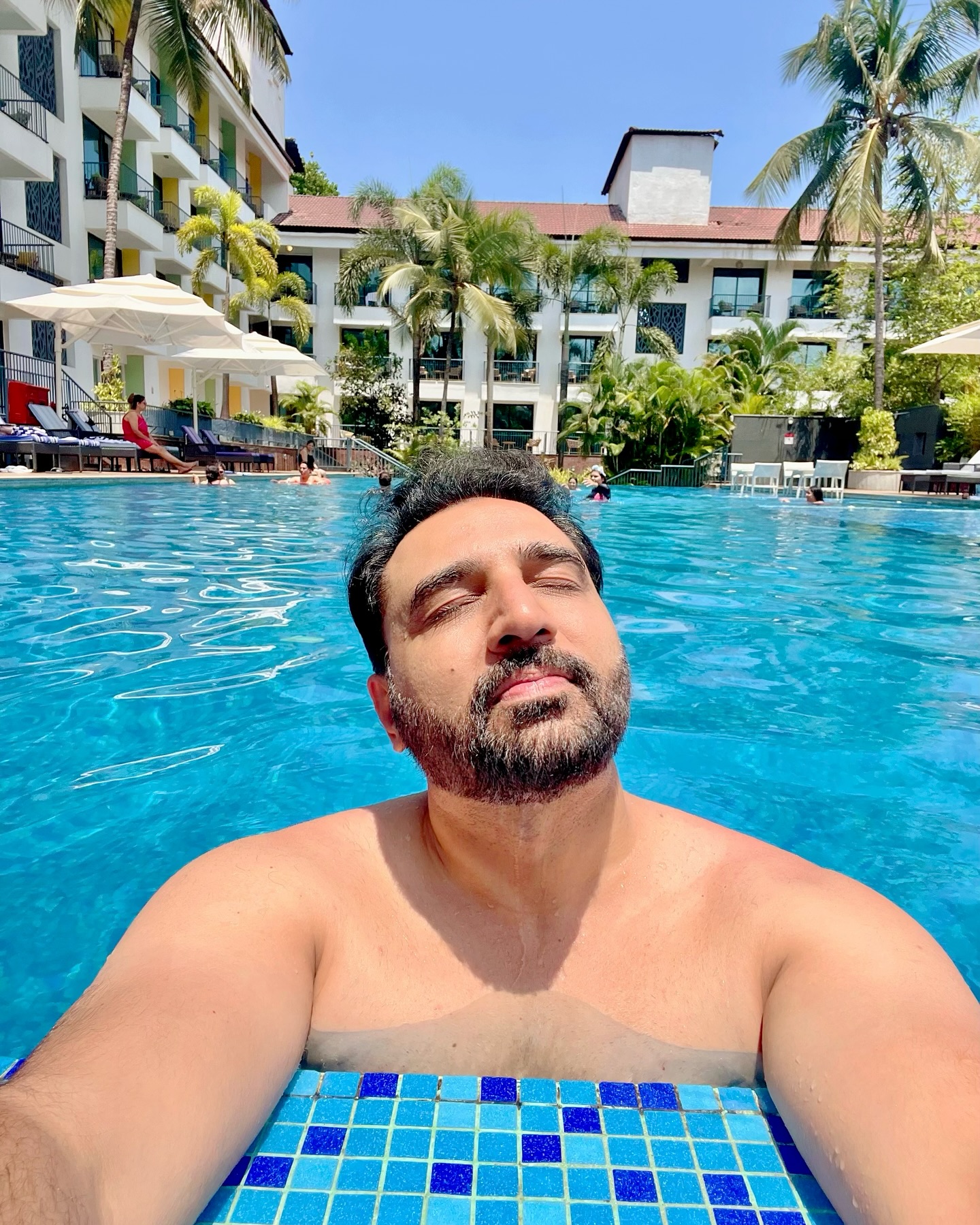 Morning Luxury in Goa: Romanch Mehta’s Floating Breakfast